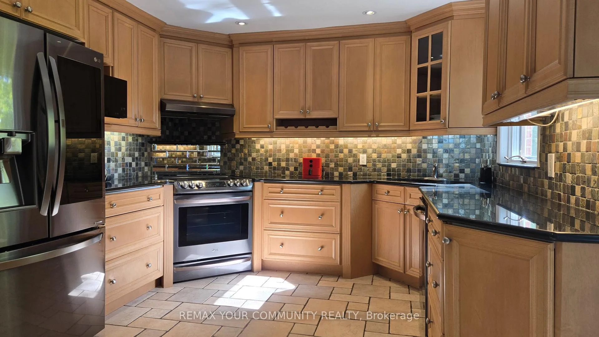 Photo 4 of 85 Royal Orchard Boulevard, Markham, Royal Orchard — HOMEH