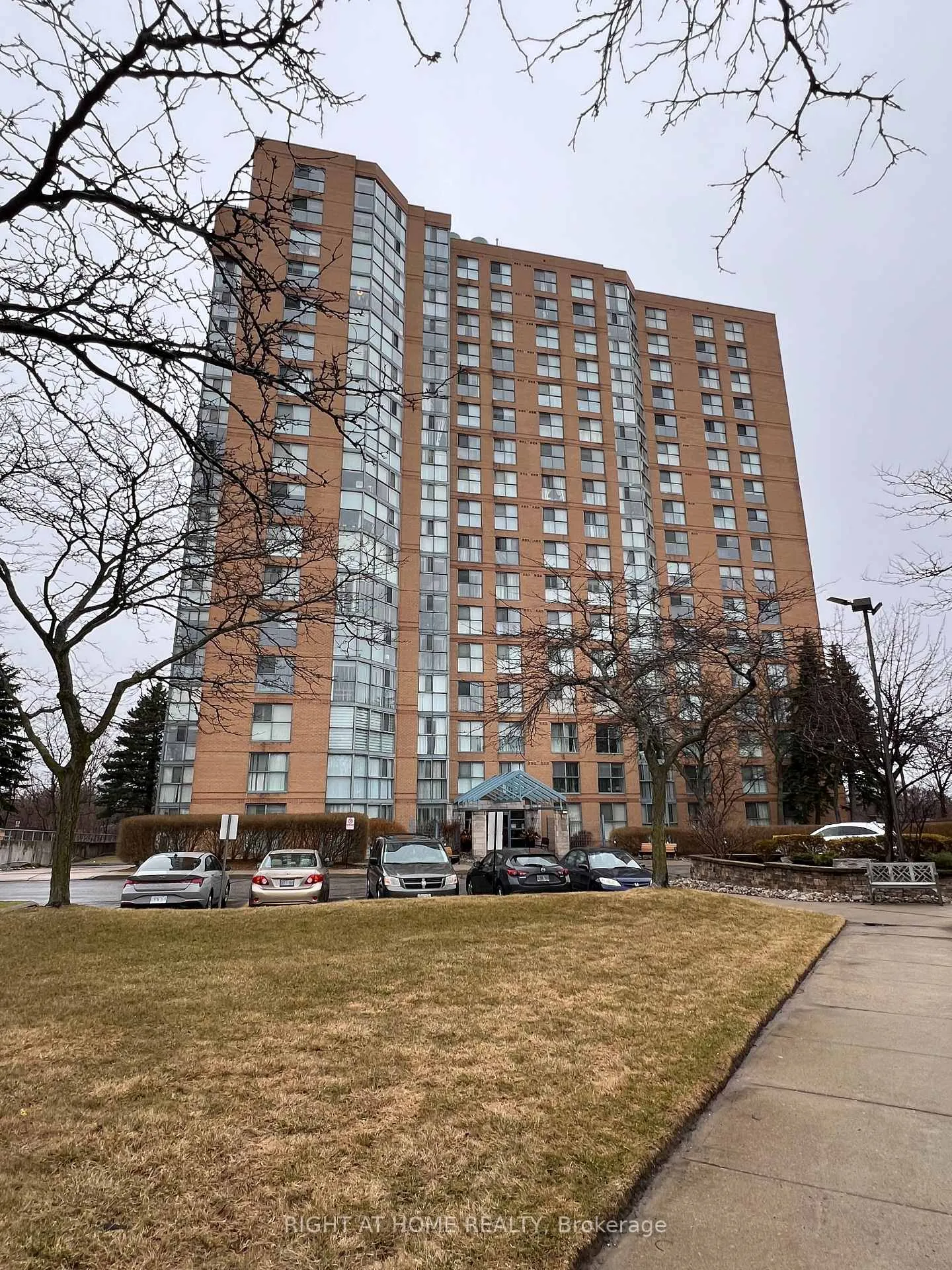 Photo of Unit 706, 90 Dale Avenue