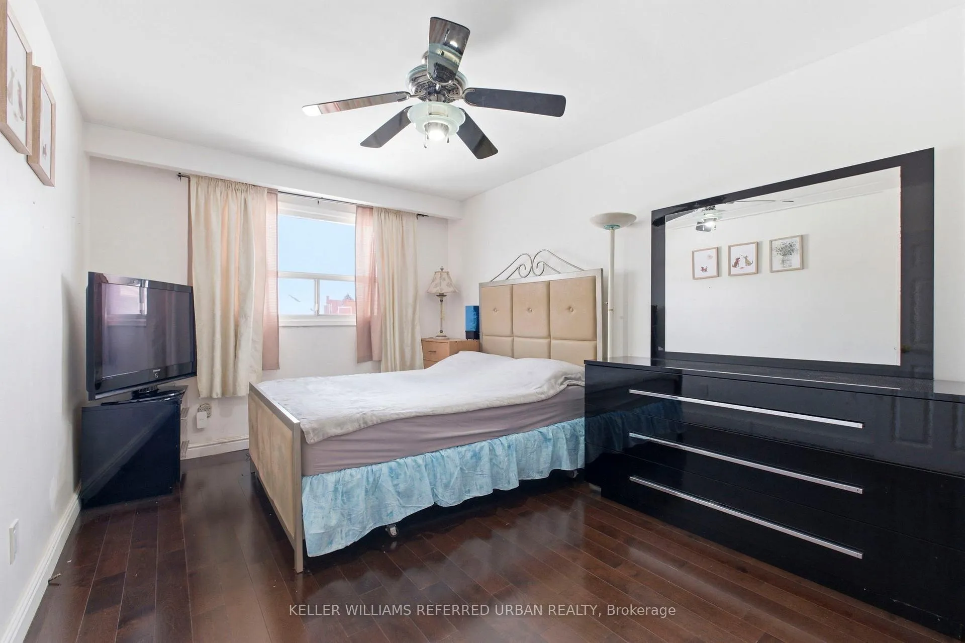 Photo 19 of 36 Hucknall Road, North York, York University Heights — HOMEH