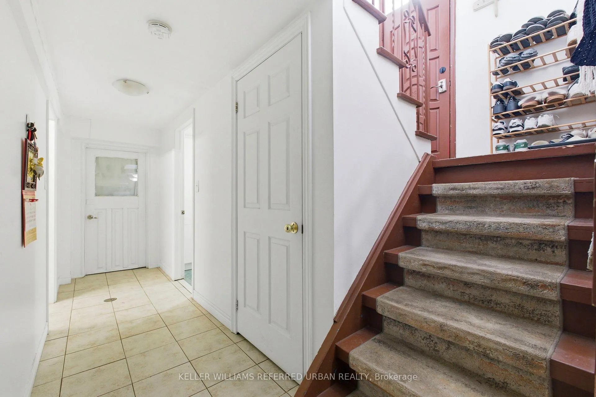 Photo 24 of 36 Hucknall Road, North York, York University Heights — HOMEH