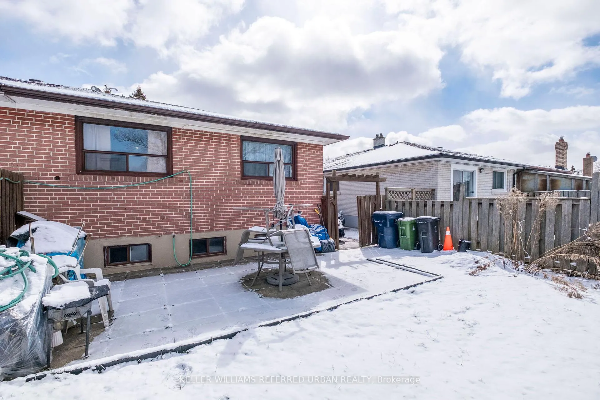 Photo 35 of 36 Hucknall Road, North York, York University Heights — HOMEH