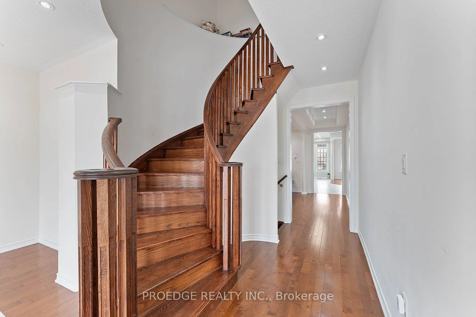 Photo 6 of 76 Bernbridge Road, Markham, Cedar Grove — HOMEH