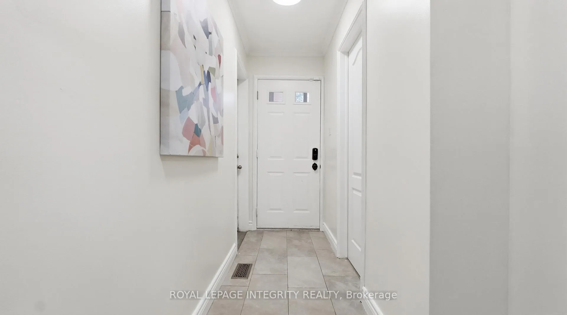 Photo 4 of 3039 Councillor's Way, Ottawa, Blossom Park/Leitrim — HOMEH