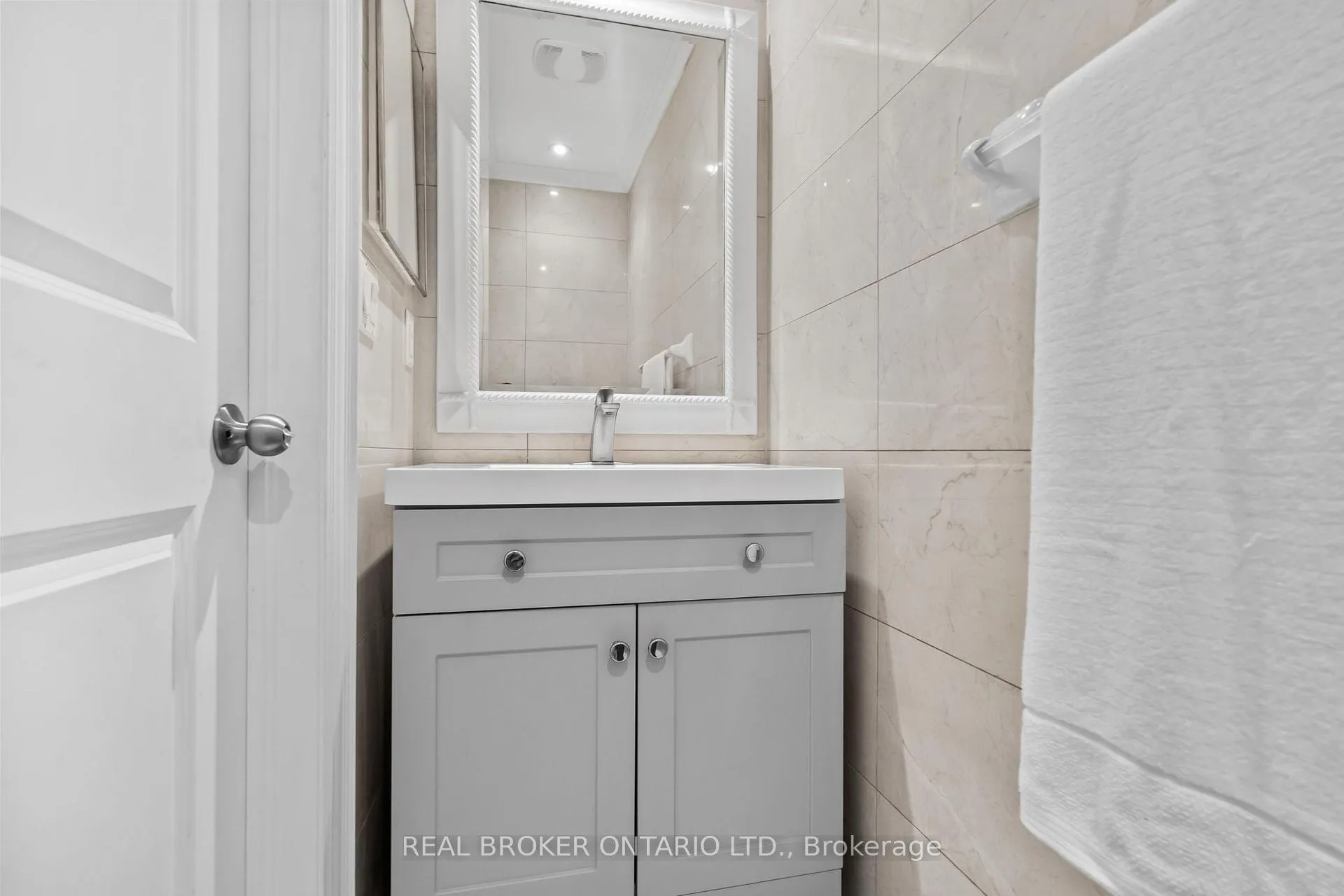 Photo 21 of 704 Coulson Avenue, Milton, Timberlea — HOMEH