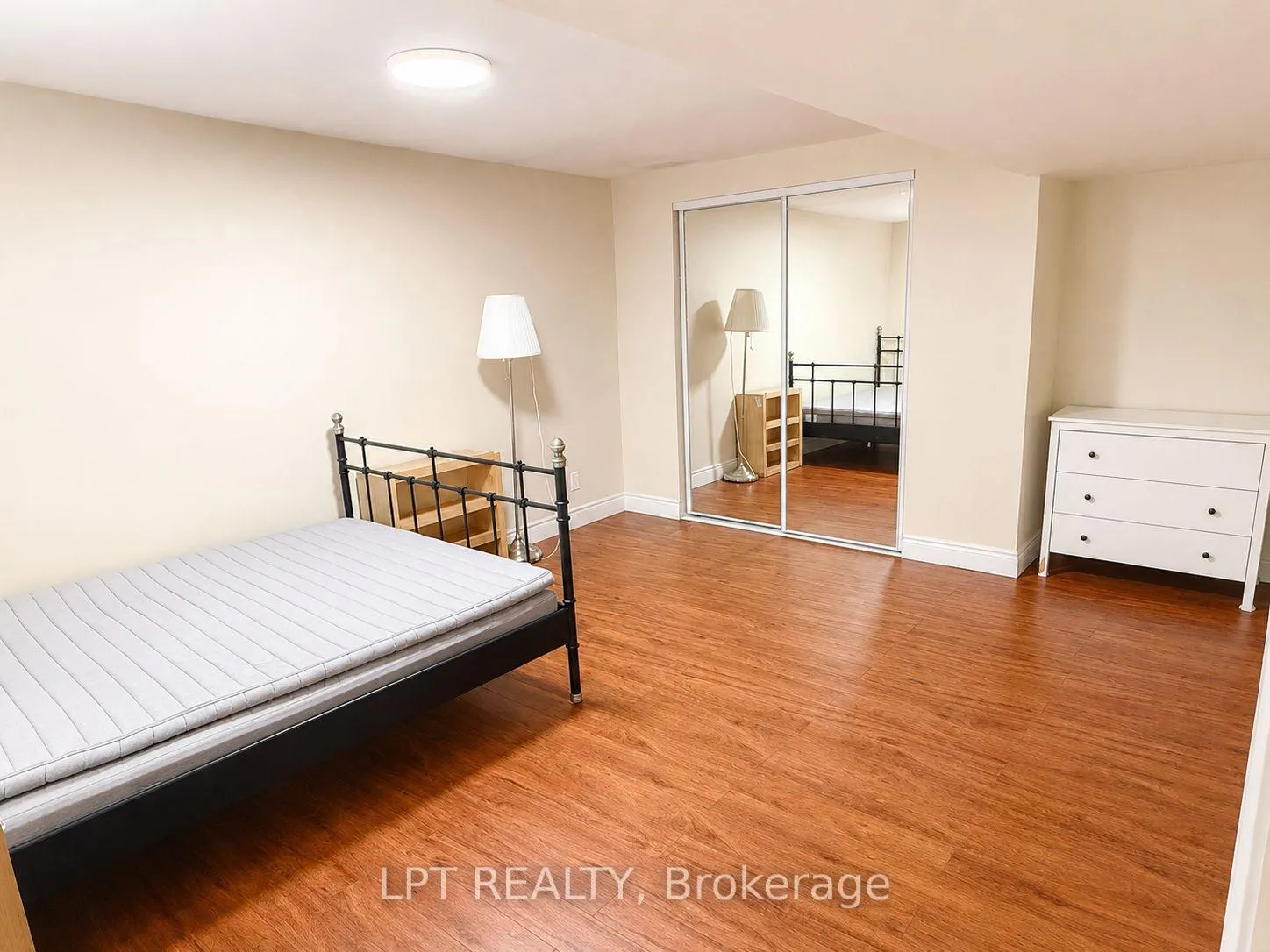 Photo 8 of Unit Basement, 14 Hazelton Avenue, Markham, Victoria Manor-Jennings Gate — HOMEH