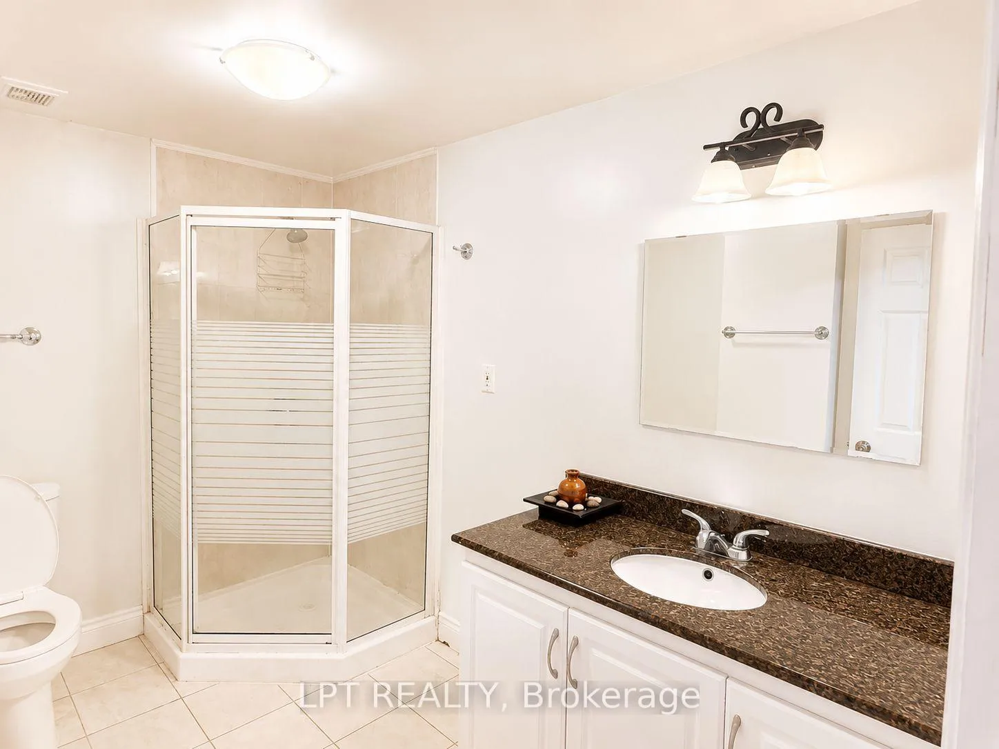 Photo 10 of Unit Basement, 14 Hazelton Avenue, Markham, Victoria Manor-Jennings Gate — HOMEH