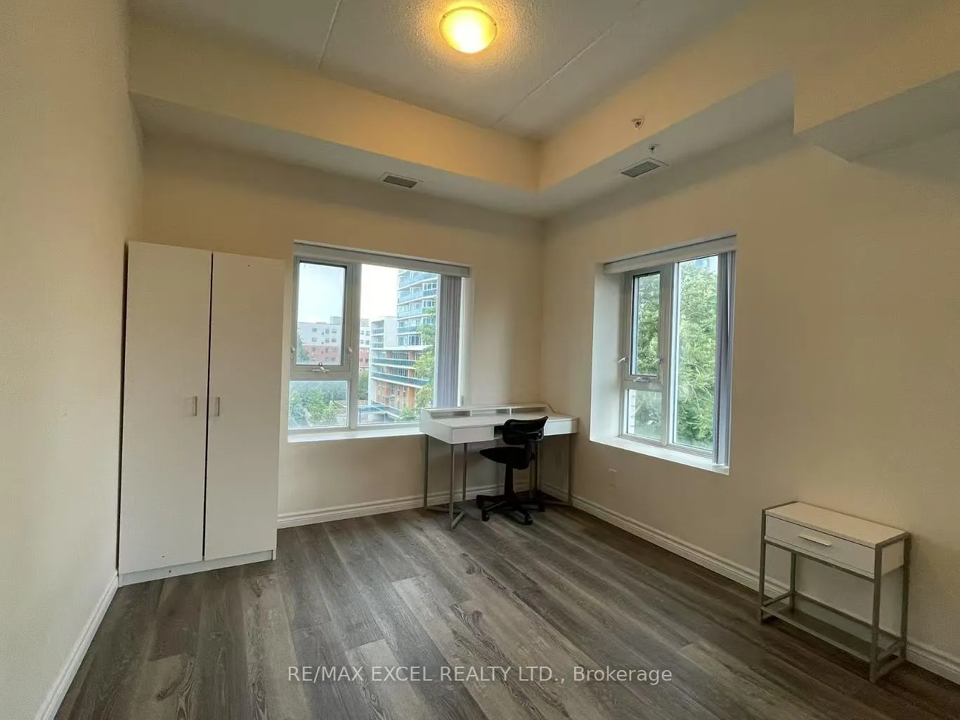 Photo 6 of Unit 709, 246 Lester Street, Waterloo, Beechwood/University — HOMEH