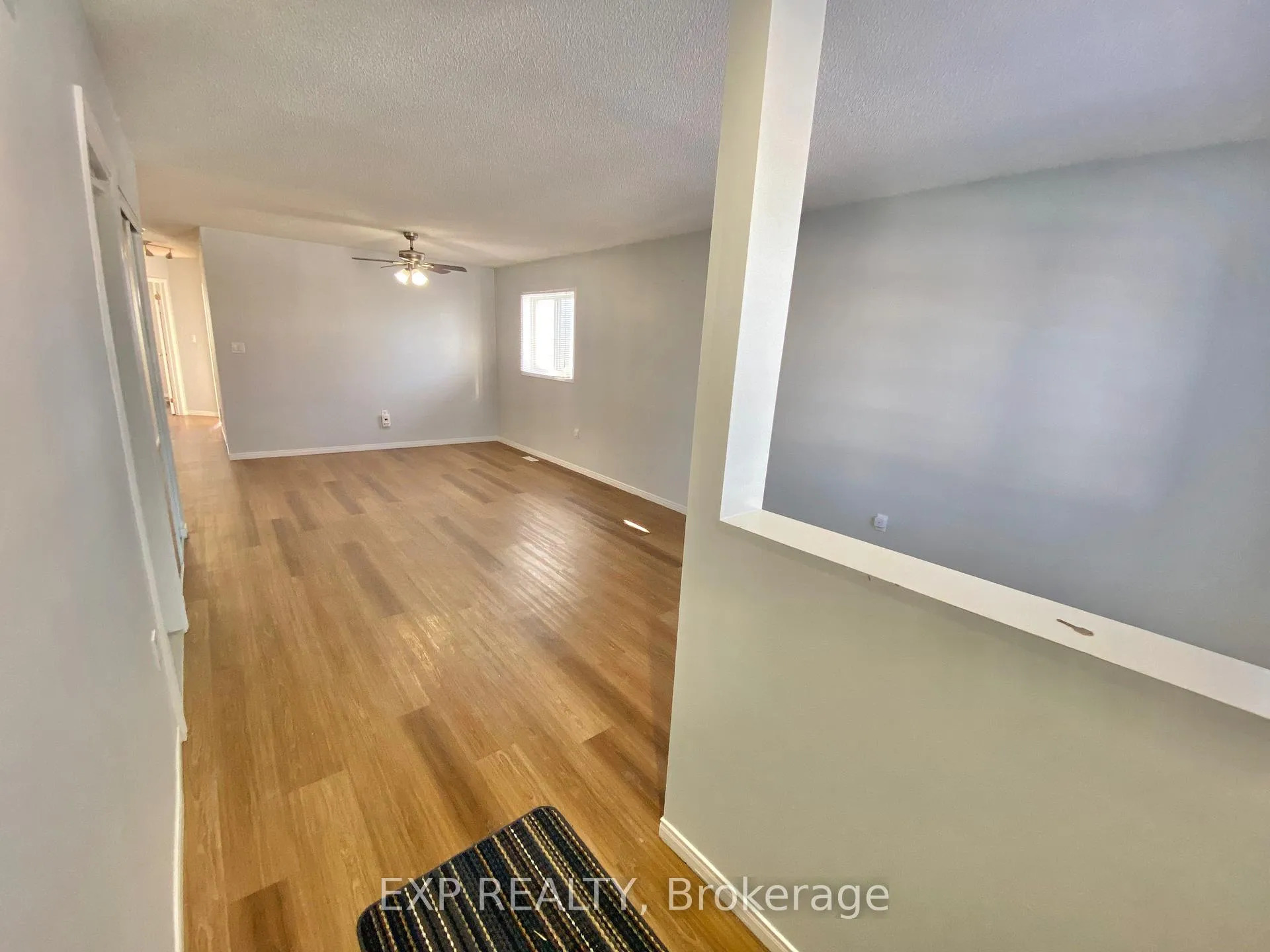 Photo 3 of 55 Athabaska Road, Barrie, Holly — HOMEH