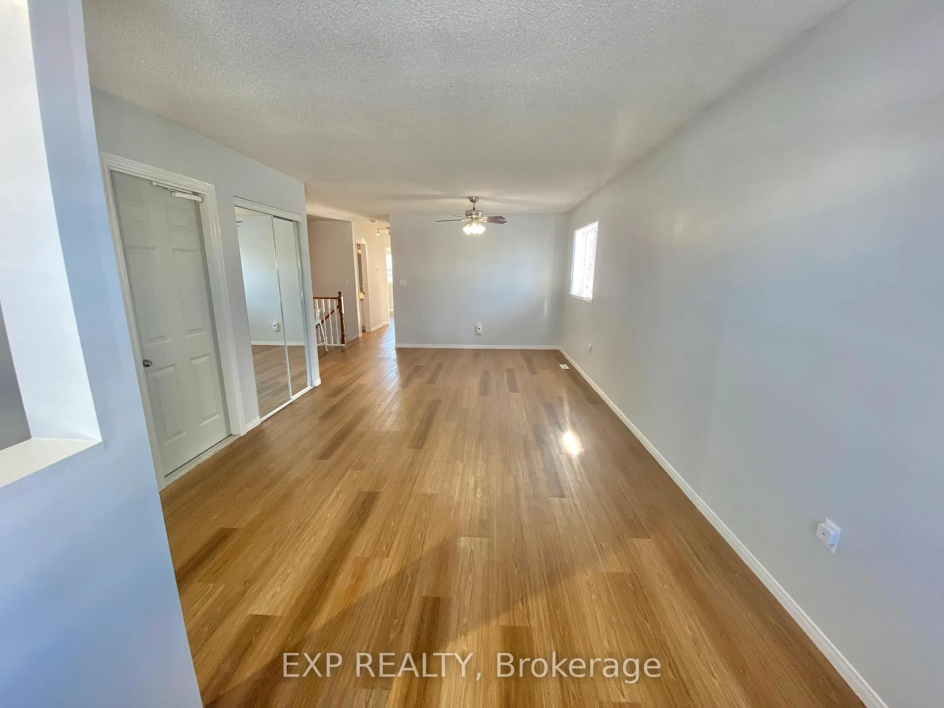 Photo 4 of 55 Athabaska Road, Barrie, Holly — HOMEH