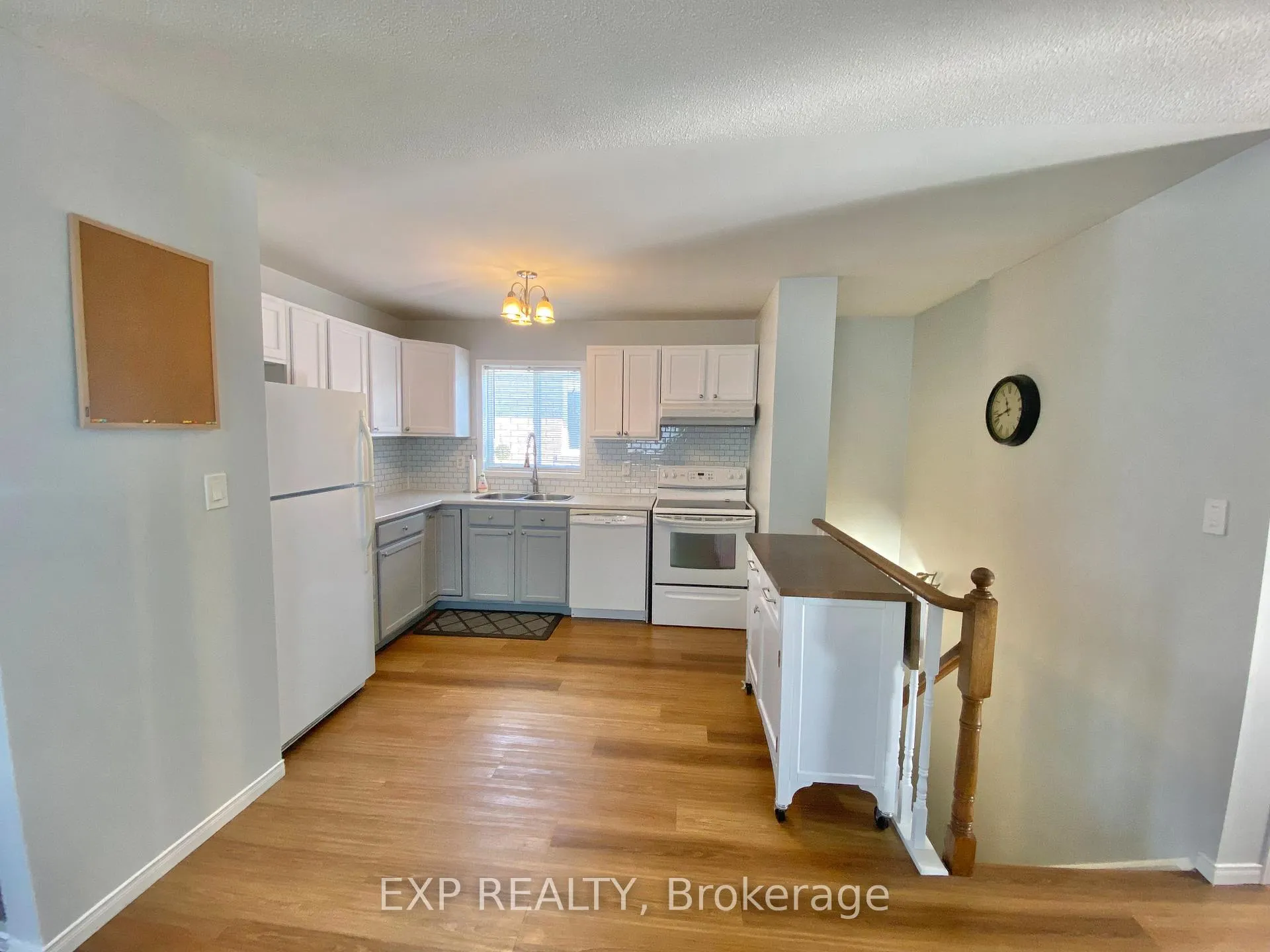 Photo 6 of 55 Athabaska Road, Barrie, Holly — HOMEH