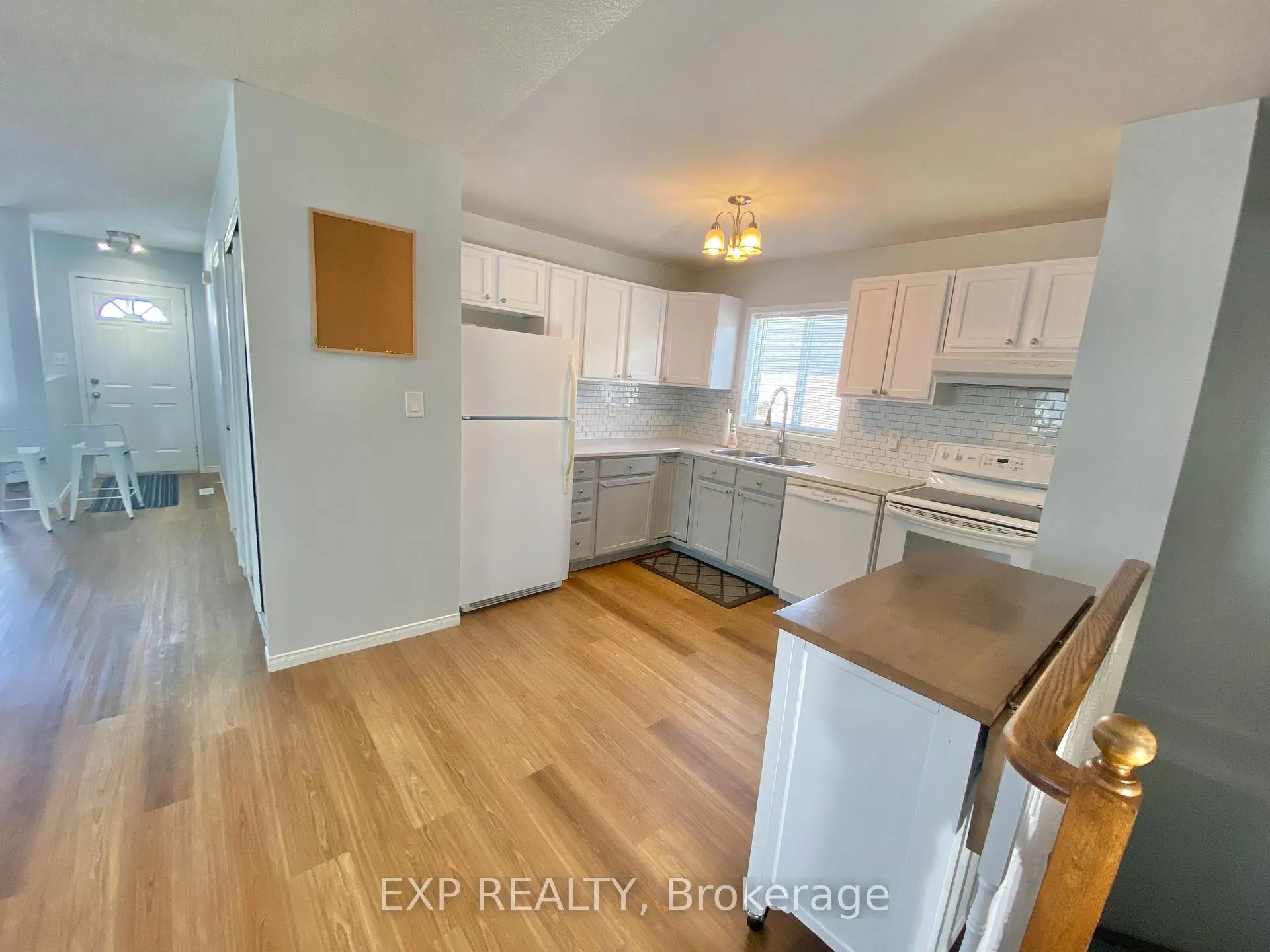 Photo 8 of 55 Athabaska Road, Barrie, Holly — HOMEH