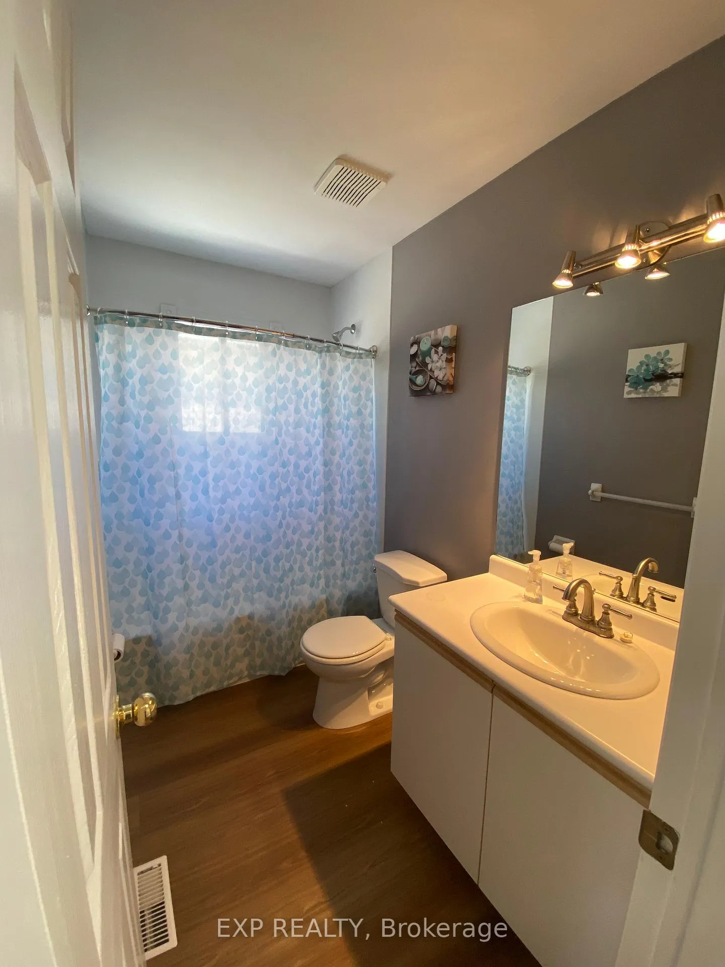 Photo 10 of 55 Athabaska Road, Barrie, Holly — HOMEH