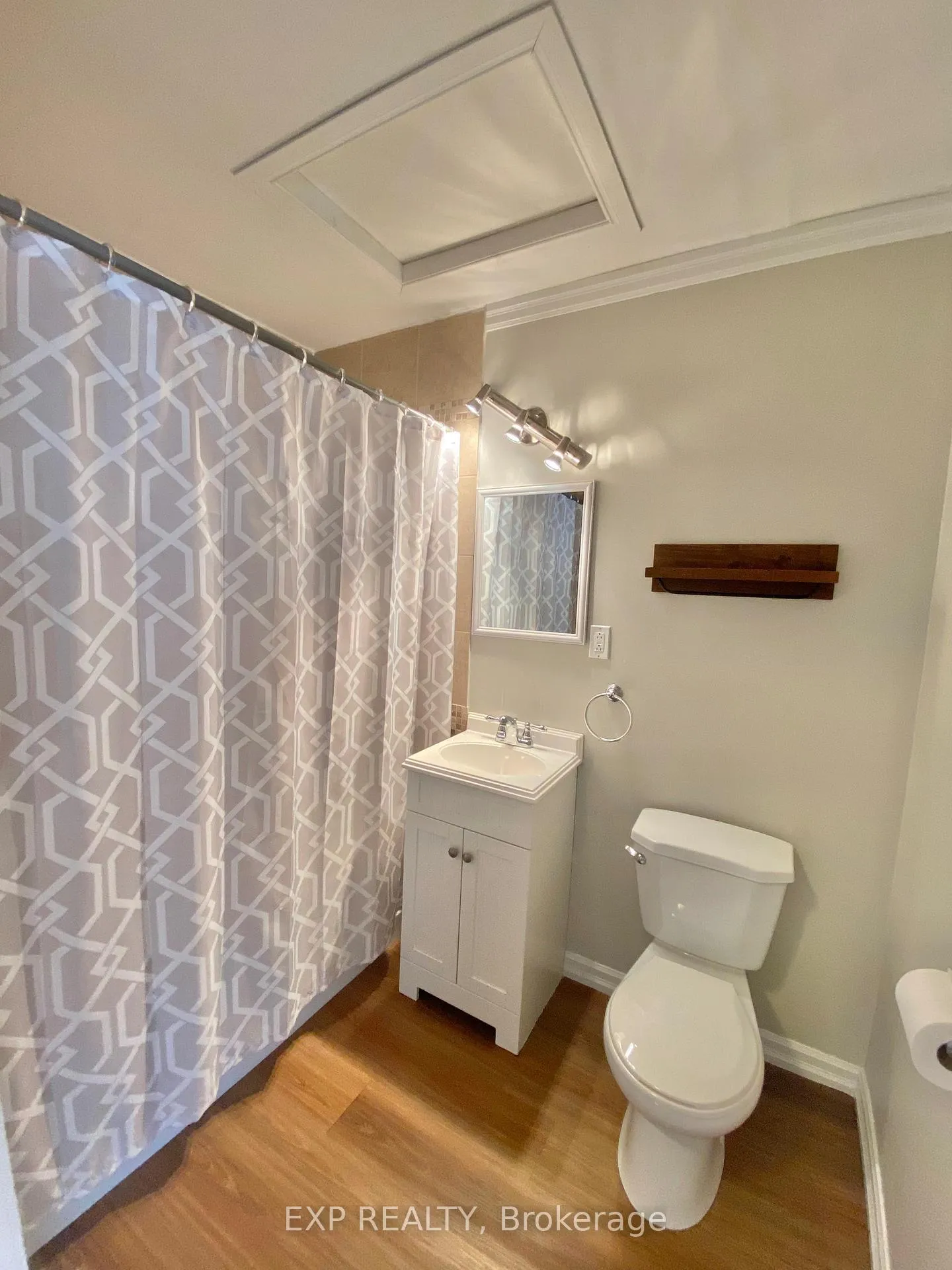 Photo 14 of 55 Athabaska Road, Barrie, Holly — HOMEH