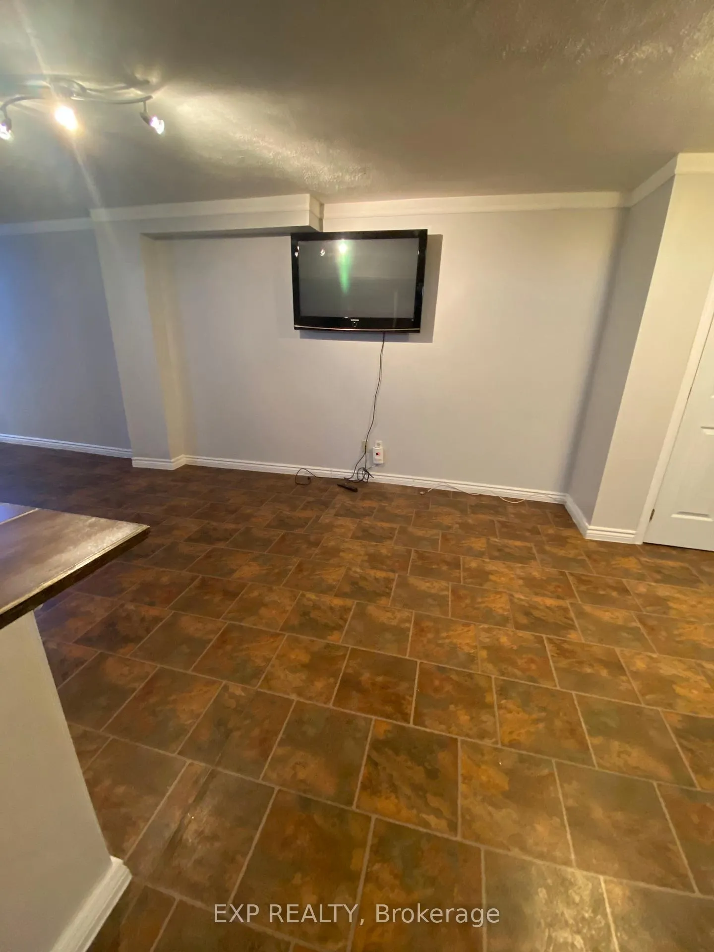 Photo 26 of 55 Athabaska Road, Barrie, Holly — HOMEH