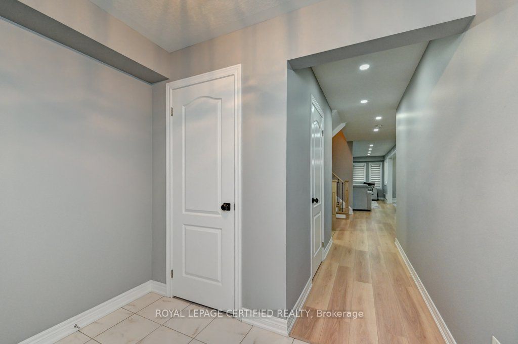 Photo 5 of Unit #26, 570 Linden Drive, Cambridge — HOMEH