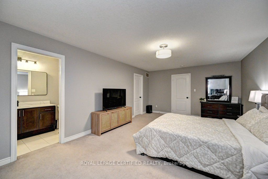 Photo 28 of Unit #26, 570 Linden Drive, Cambridge — HOMEH