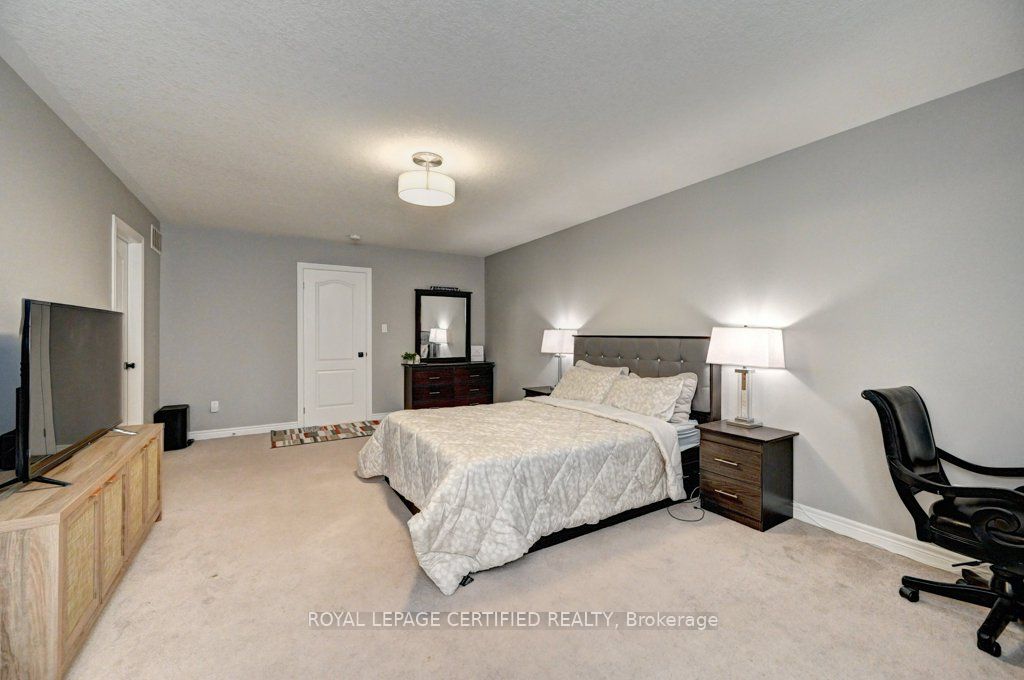 Photo 31 of Unit #26, 570 Linden Drive, Cambridge — HOMEH