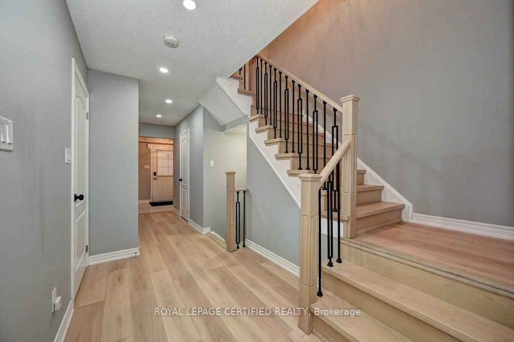 Photo 25 of Unit #26, 570 Linden Drive, Cambridge — HOMEH