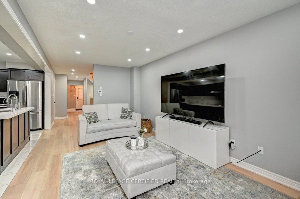 Photo 11 of Unit #26, 570 Linden Drive, Cambridge — HOMEH