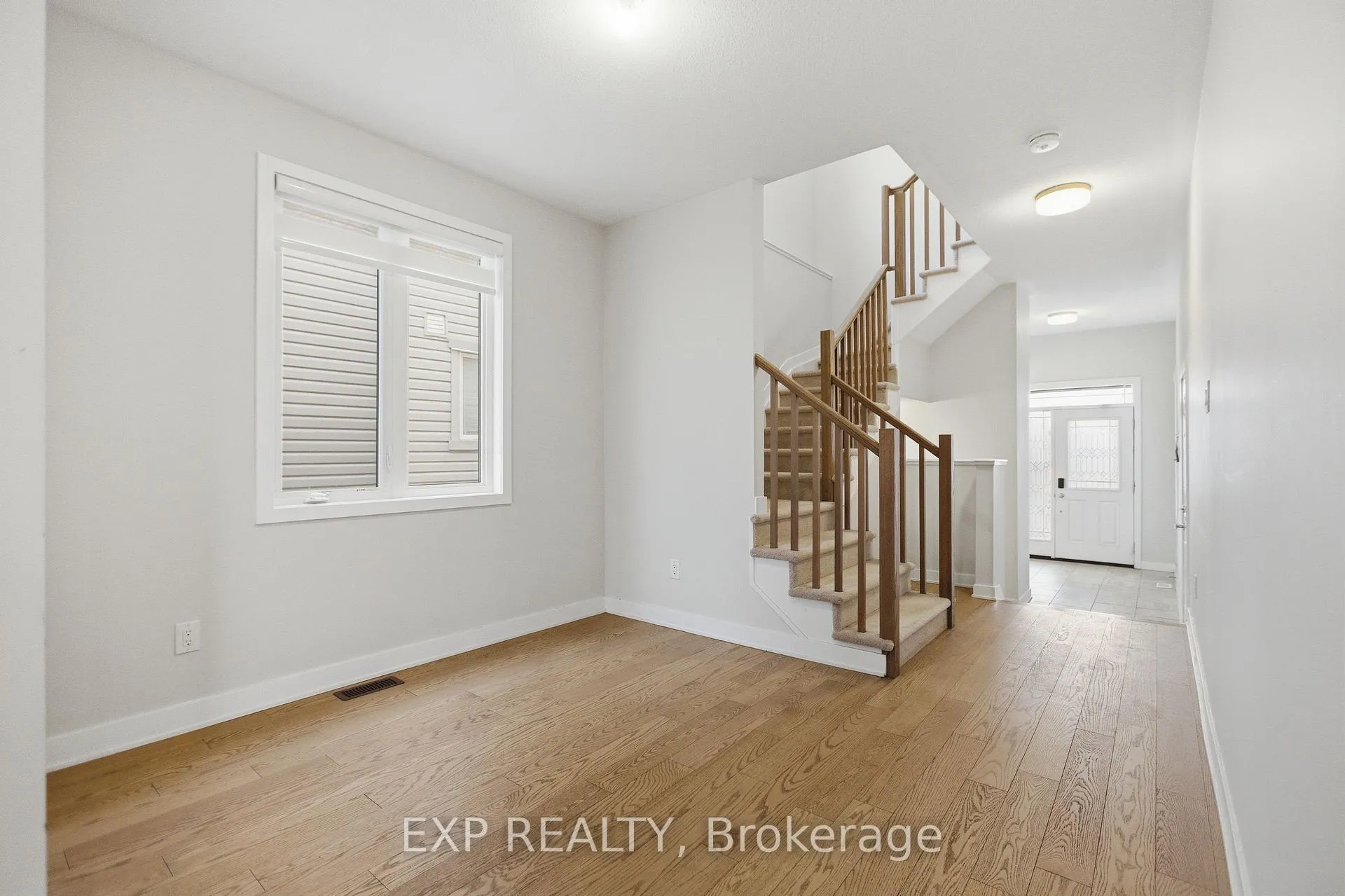 Photo 6 of 116 Main Halyard Lane, Ottawa, Barrhaven - Half Moon Bay — HOMEH
