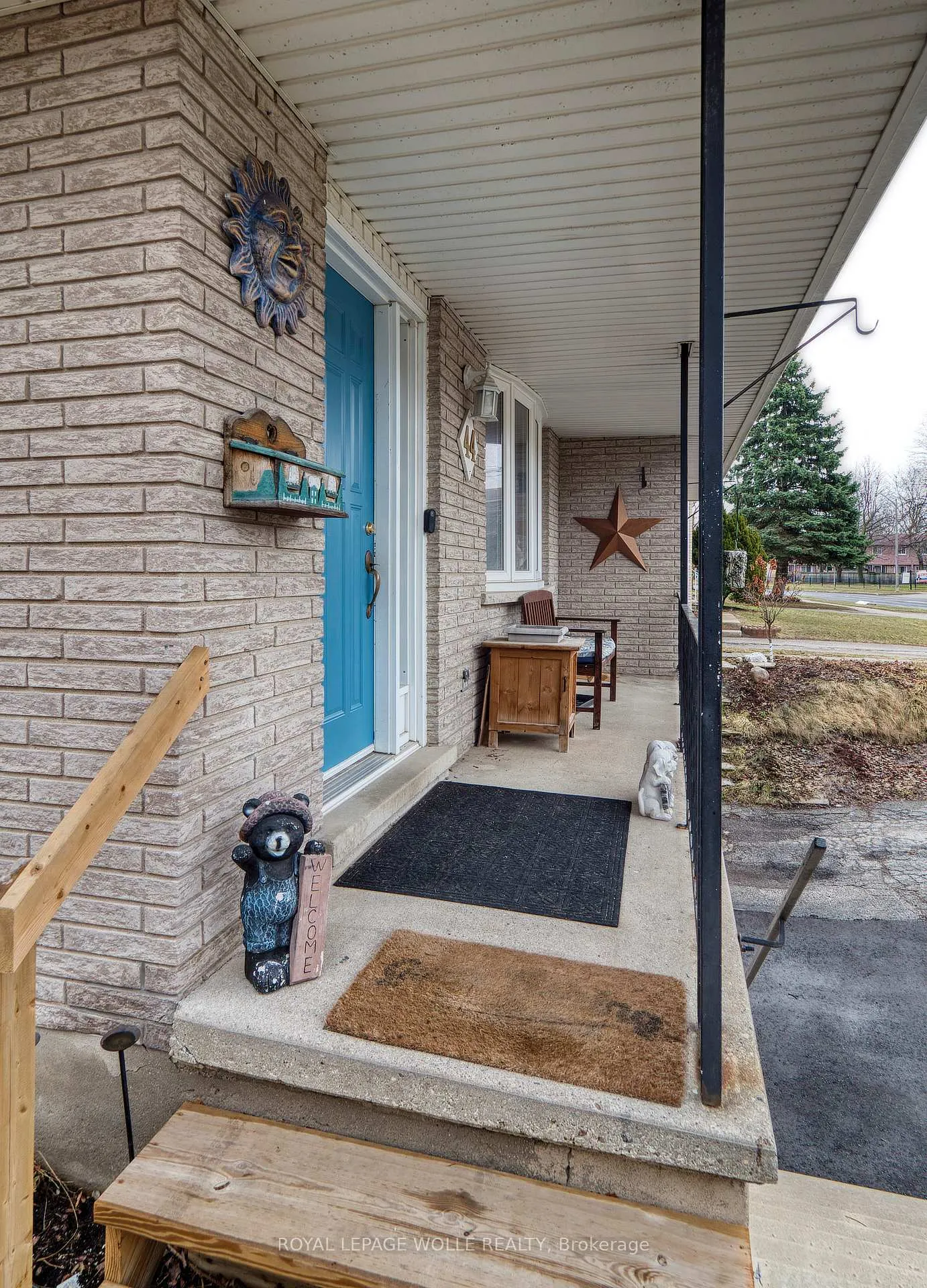 Photo 5 of 44 Breckenridge Drive, Kitchener — HOMEH