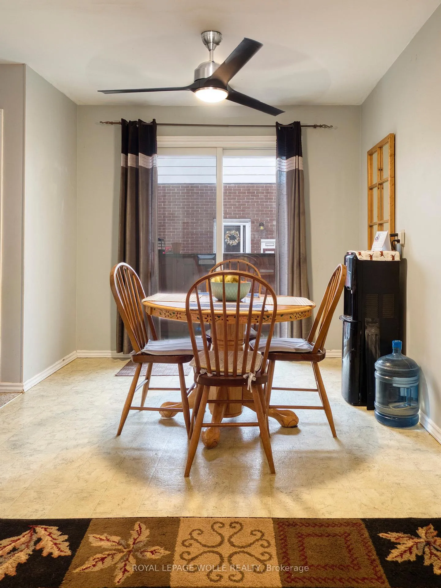 Photo 15 of 44 Breckenridge Drive, Kitchener — HOMEH