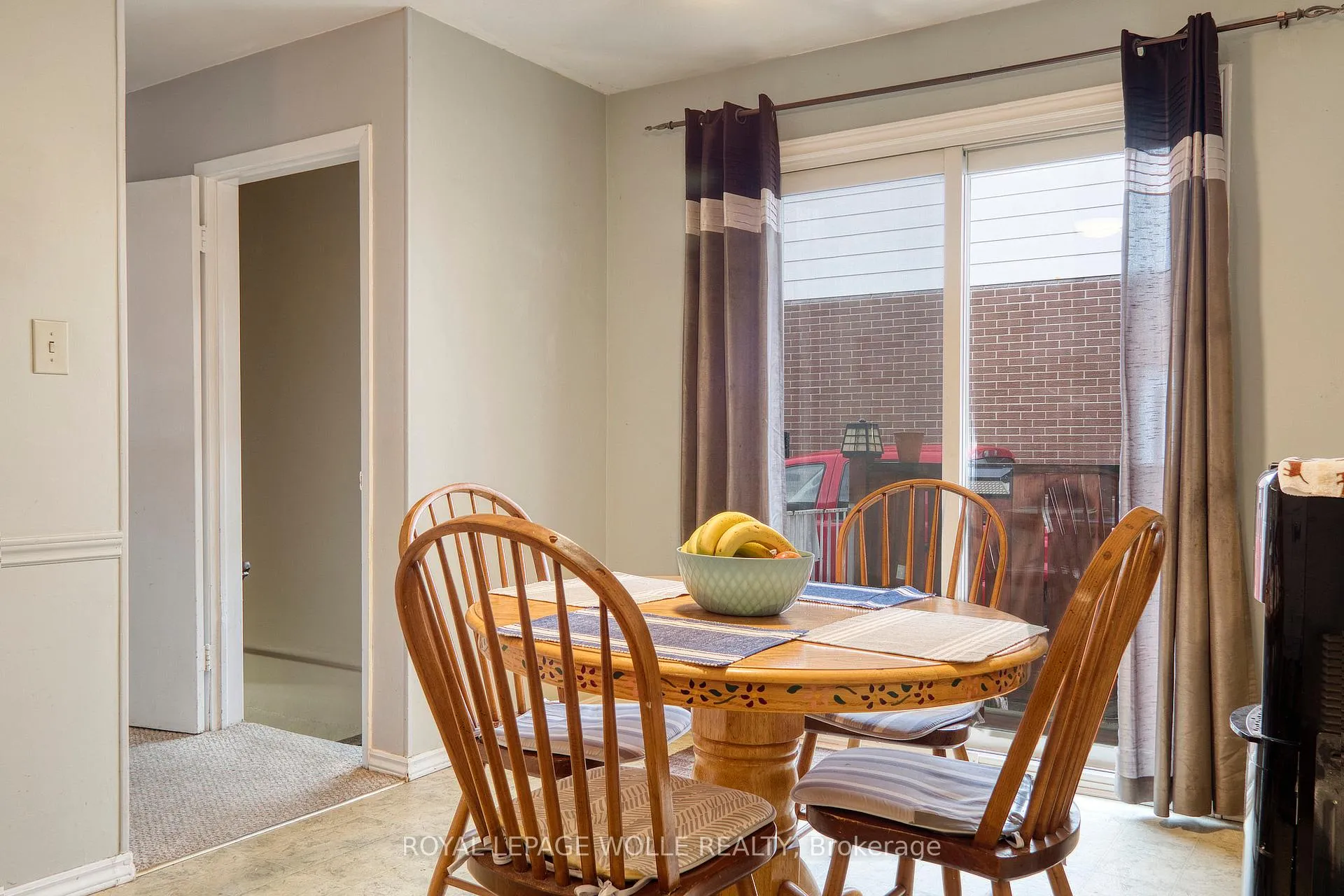 Photo 26 of 44 Breckenridge Drive, Kitchener — HOMEH