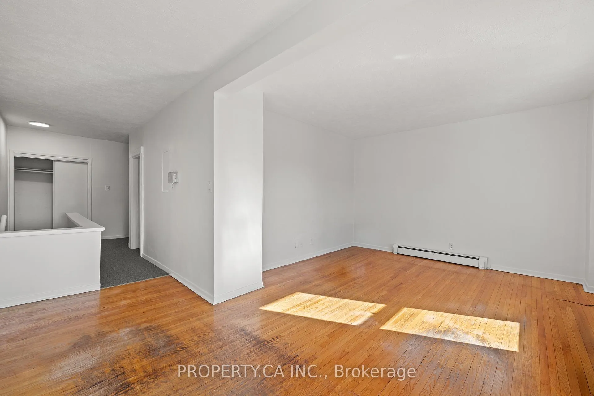 Photo 3 of Unit Upper, 120 Stephenson Avenue, Toronto, East End-Danforth — HOMEH