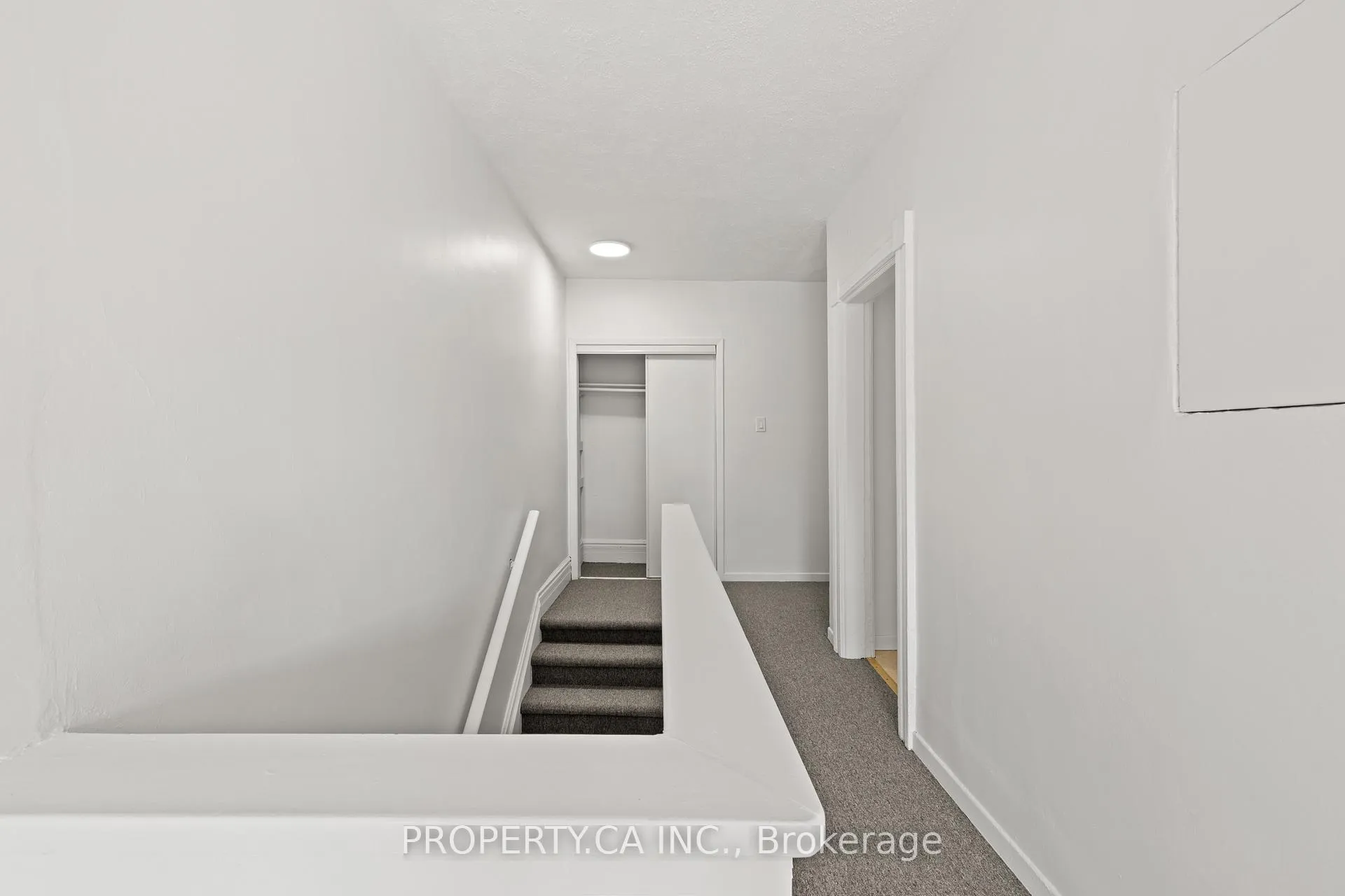 Photo 5 of Unit Upper, 120 Stephenson Avenue, Toronto, East End-Danforth — HOMEH