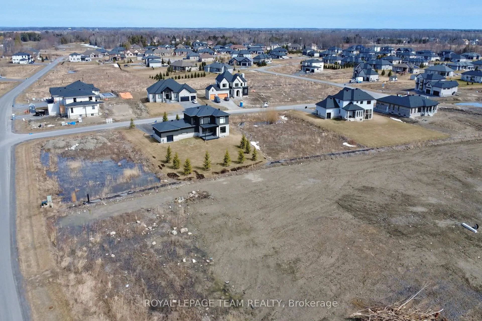 Photo 6 of 6715 Still Meadow Way, Ottawa, Greely — HOMEH