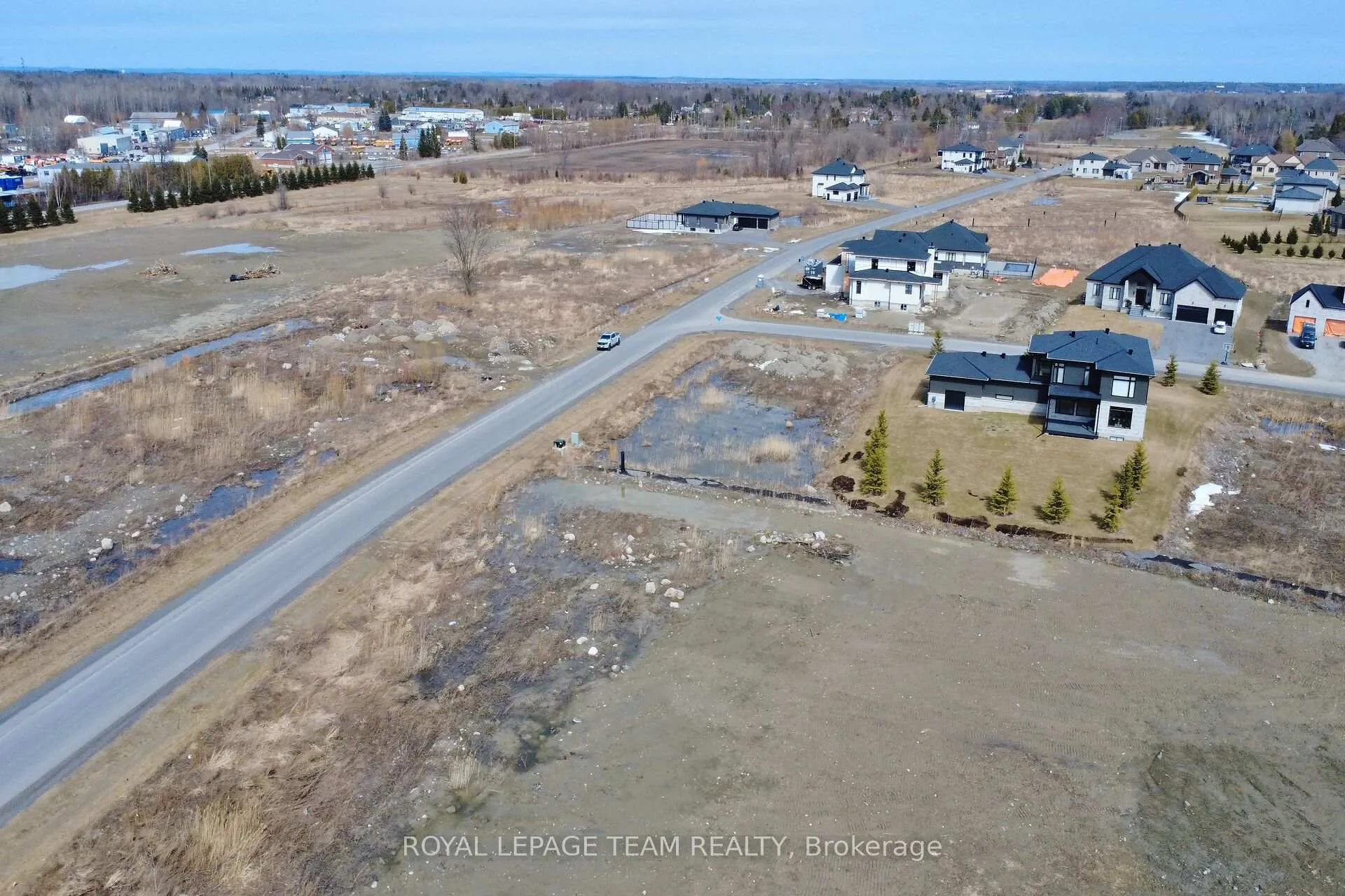 Photo 8 of 6715 Still Meadow Way, Ottawa, Greely — HOMEH
