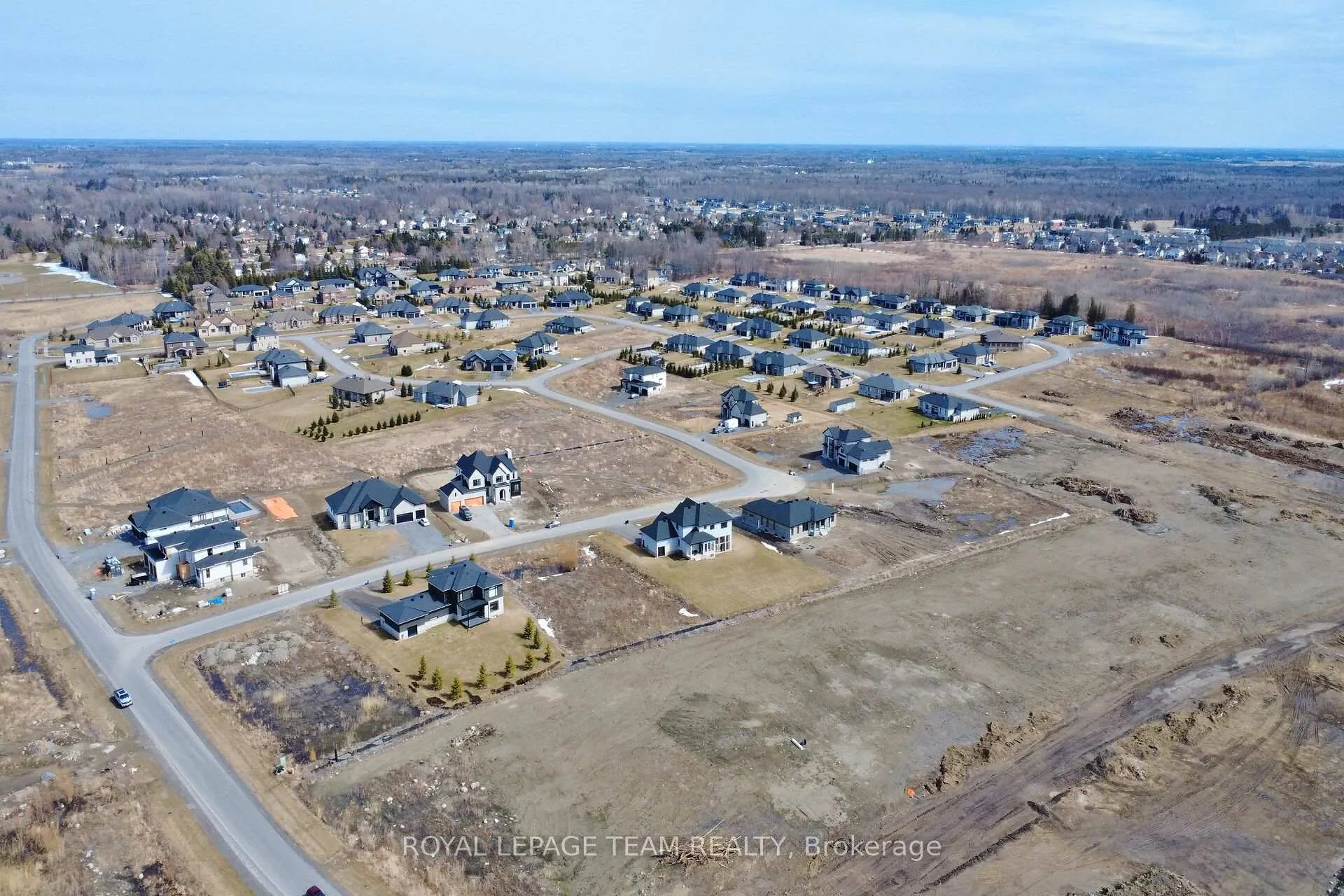 Photo 15 of 6715 Still Meadow Way, Ottawa, Greely — HOMEH