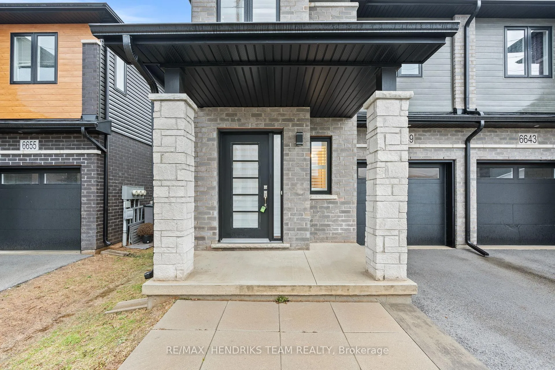 Photo 2 of 6649 Cropp Street, Niagara Falls, Morrison — HOMEH