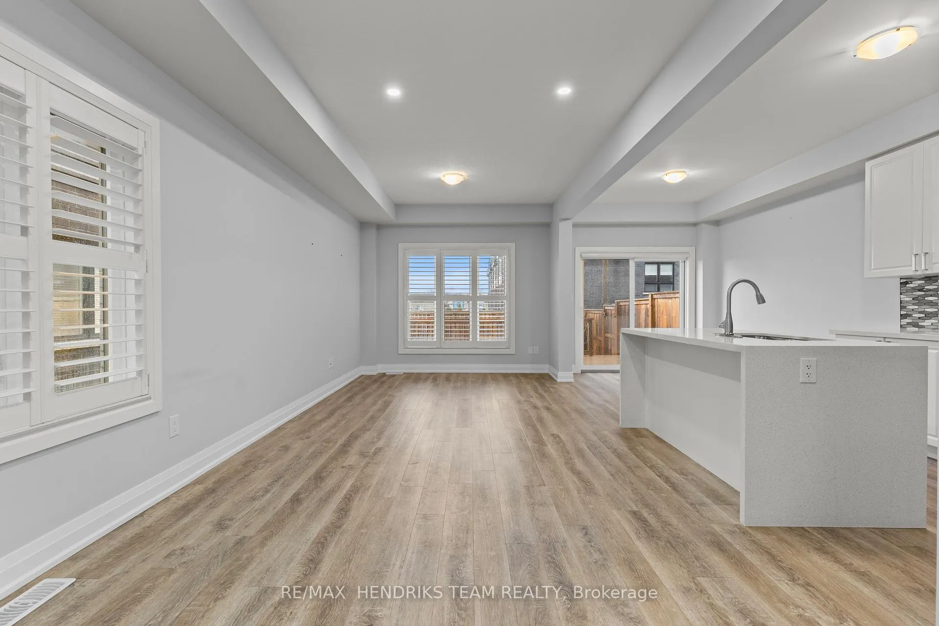 Photo 6 of 6649 Cropp Street, Niagara Falls, Morrison — HOMEH