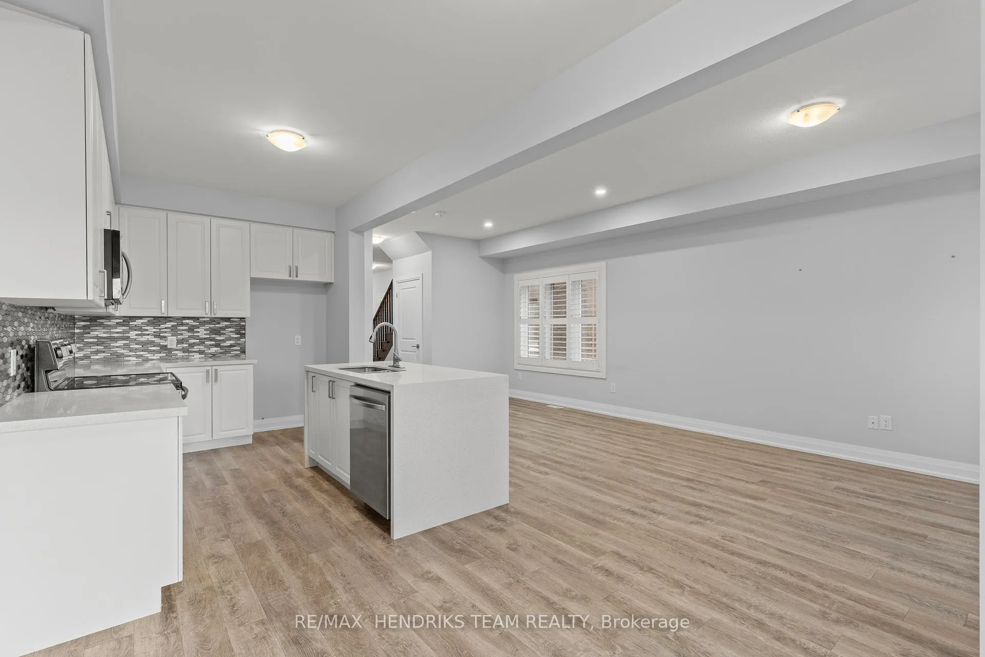 Photo 12 of 6649 Cropp Street, Niagara Falls, Morrison — HOMEH