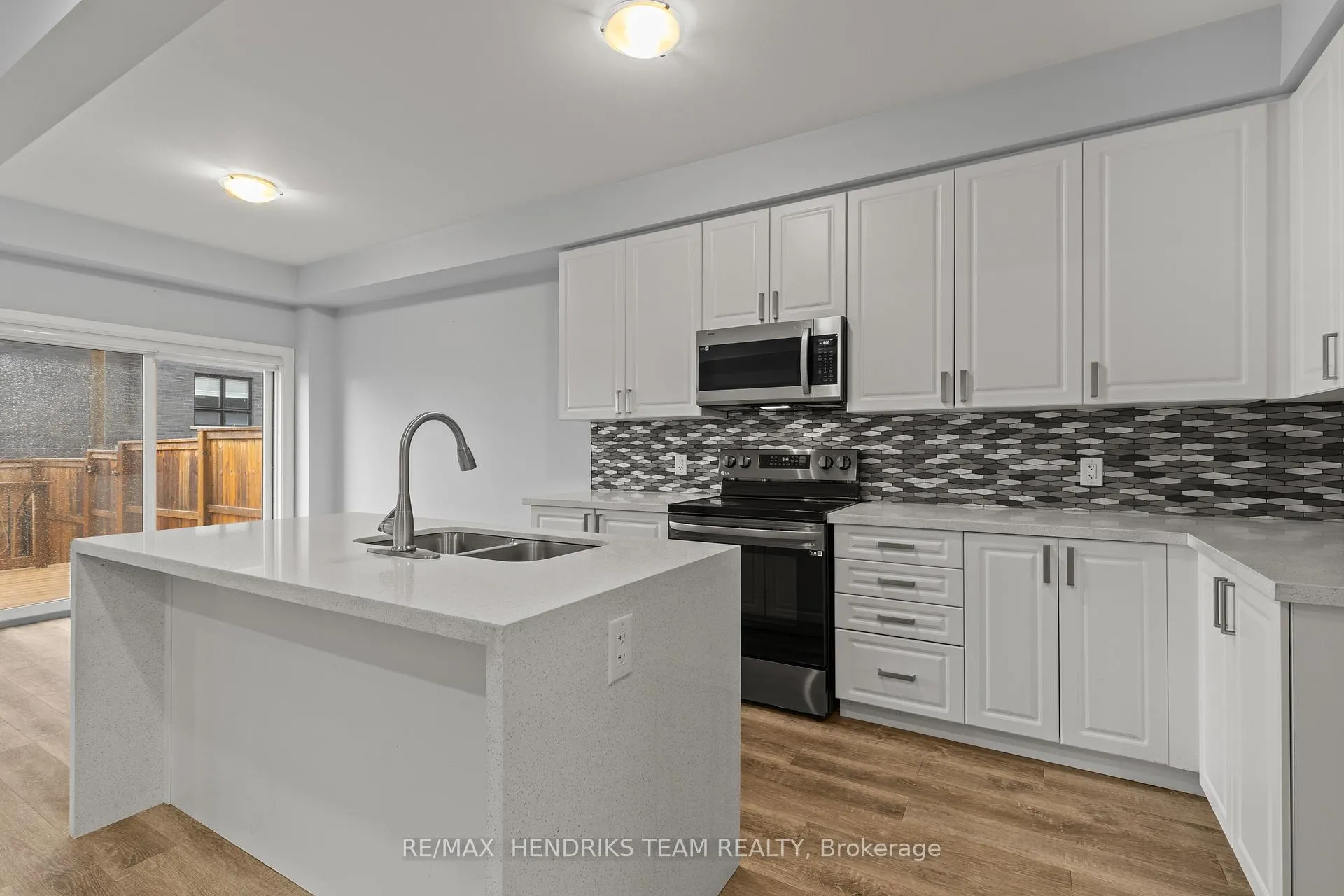 Photo 17 of 6649 Cropp Street, Niagara Falls, Morrison — HOMEH