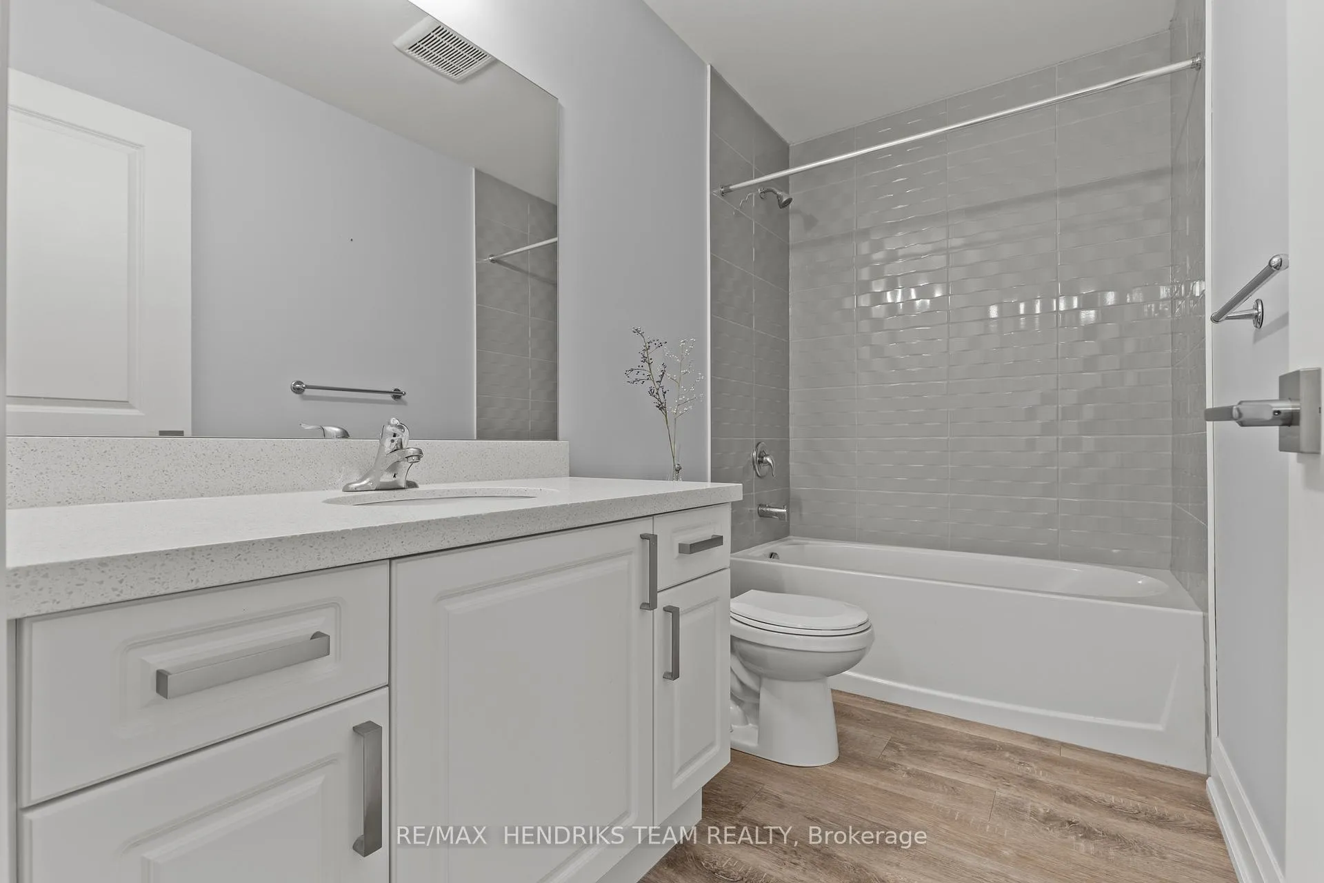 Photo 32 of 6649 Cropp Street, Niagara Falls, Morrison — HOMEH