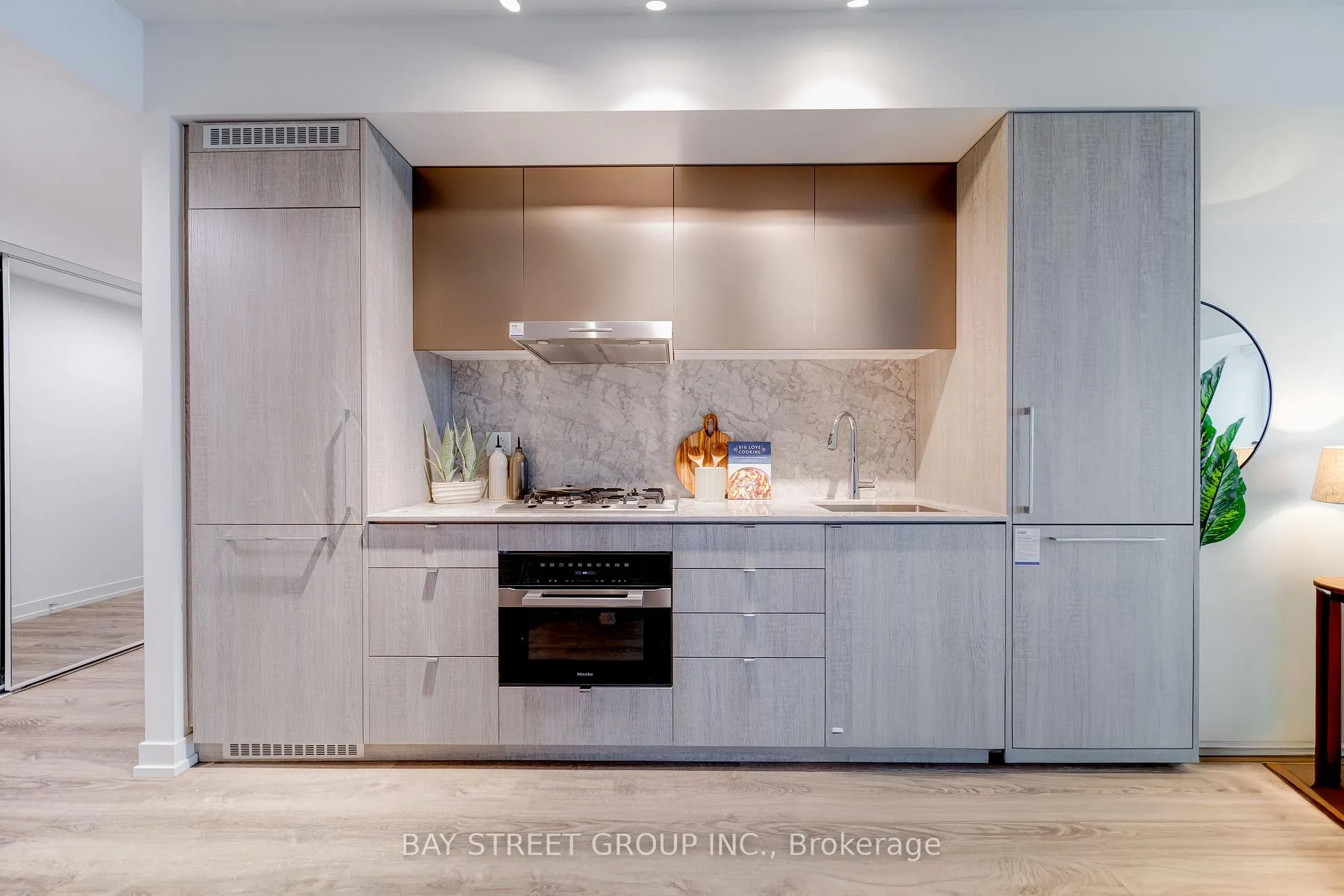 Photo 5 of Unit 1906, 771 Yonge Street, Toronto, Rosedale-Moore Park — HOMEH