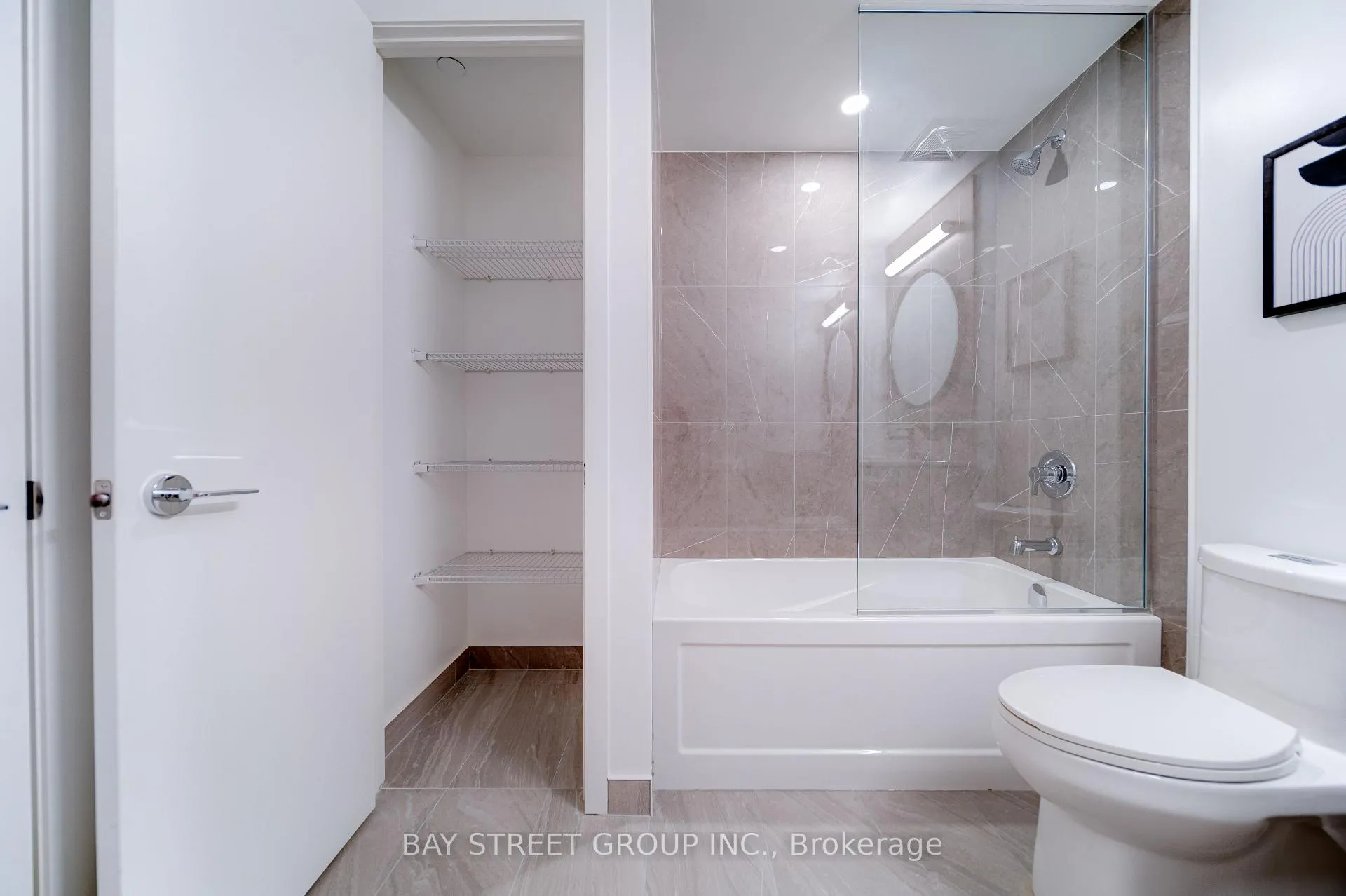 Photo 14 of Unit 1906, 771 Yonge Street, Toronto, Rosedale-Moore Park — HOMEH