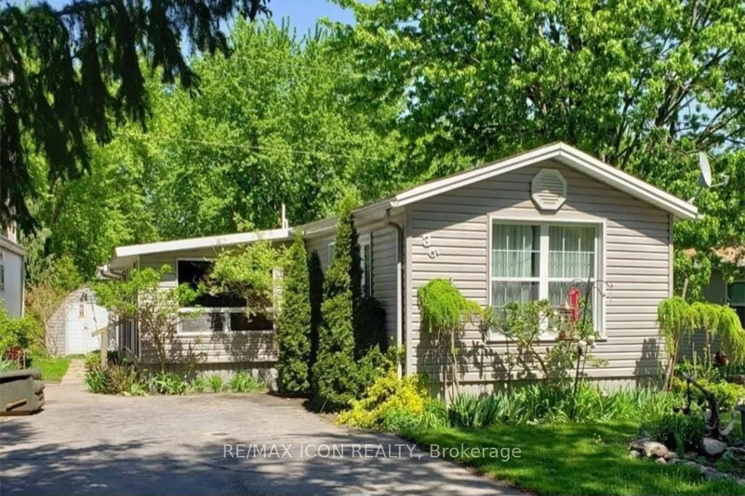 Front of Unit 35, 9839 Lakeshore Road