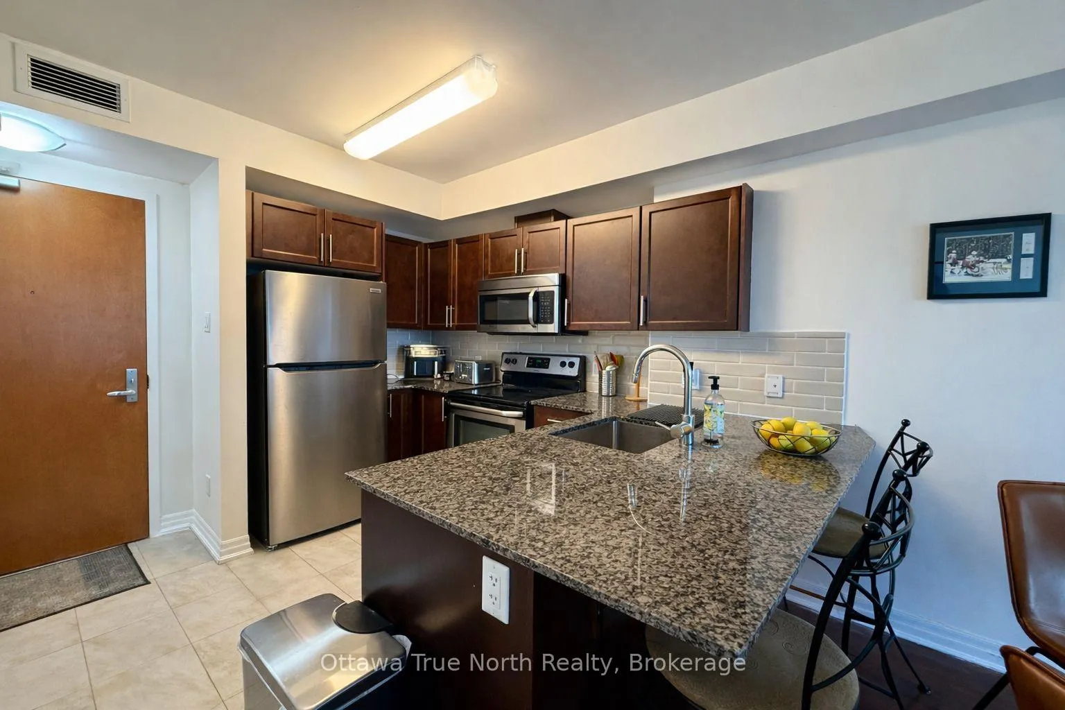 Photo 8 of Unit 903, 195 Besserer Street, Ottawa, Sandy Hill — HOMEH
