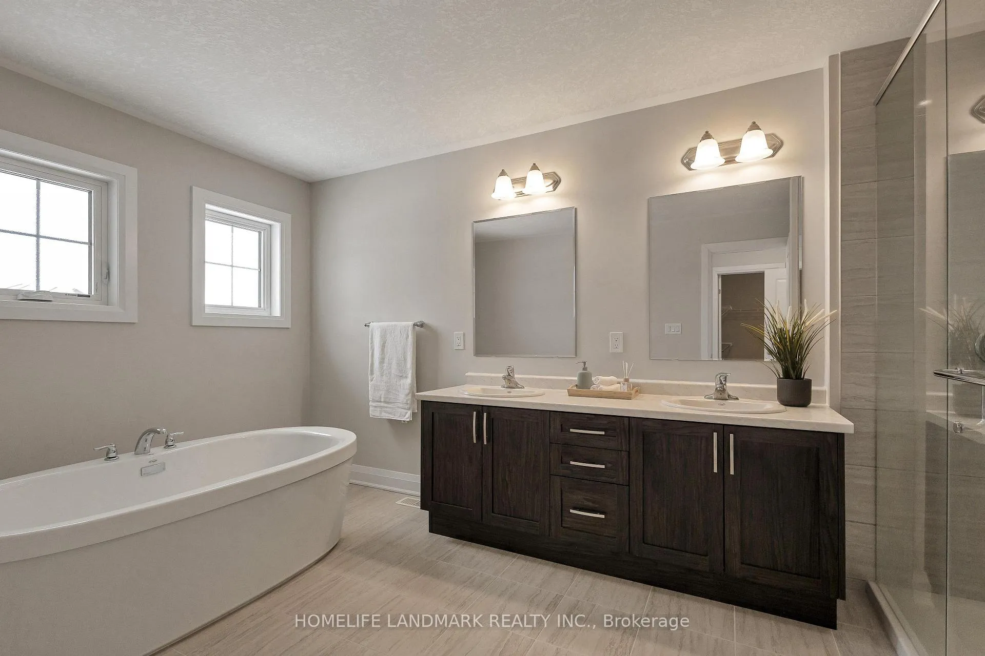 Photo 22 of 286 Chokecherry Crescent, Waterloo — HOMEH