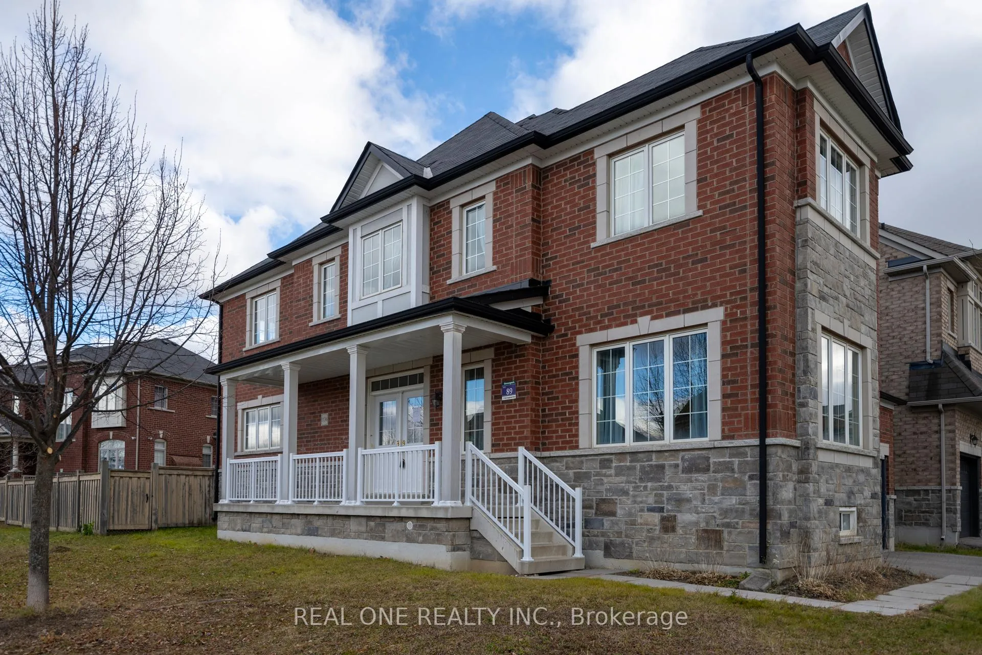 Photo 2 of 1136 Cenotaph Boulevard, Newmarket, Stonehaven-Wyndham — HOMEH