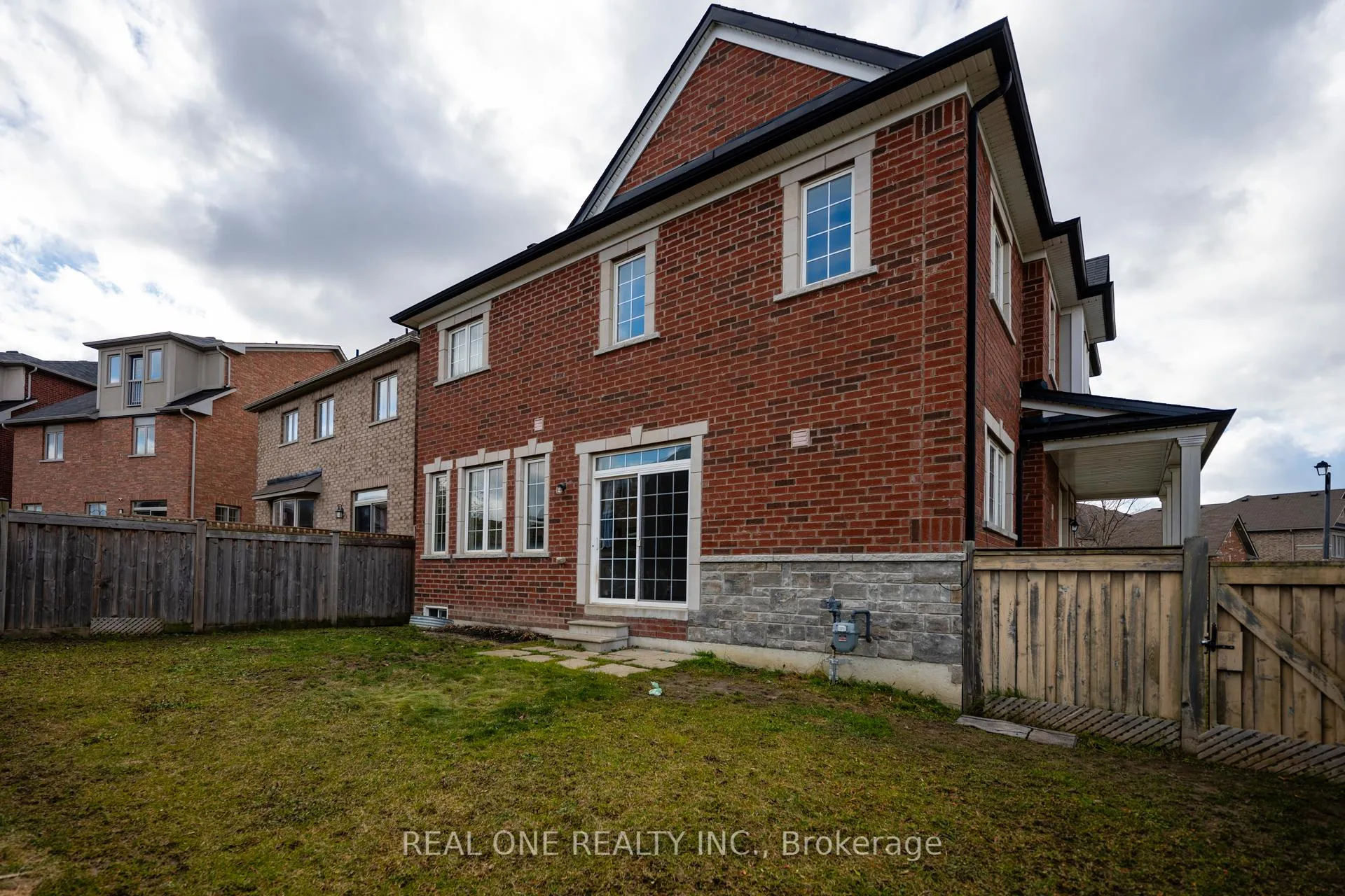 Photo 19 of 1136 Cenotaph Boulevard, Newmarket, Stonehaven-Wyndham — HOMEH
