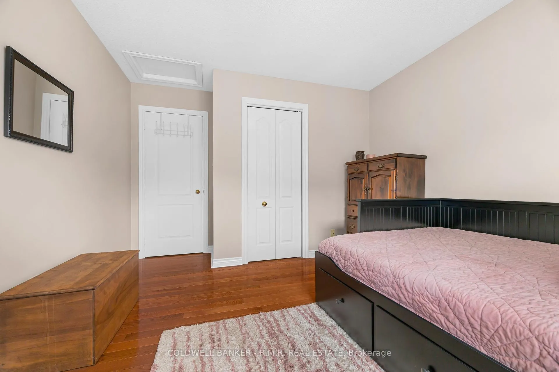 Photo 19 of 17 St John's Court, Uxbridge — HOMEH