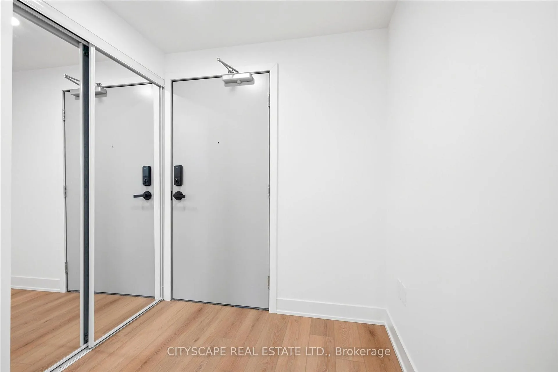 Photo 3 of Unit 701, 758 Dovercourt Road, Toronto, Dovercourt-Wallace Emerson-Junction — HOMEH
