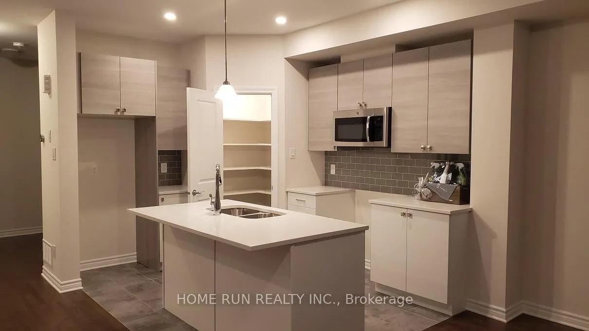 Photo 4 of 1018 Cedar Creek Drive, Ottawa, Blossom Park/Kemp Park/Findlay Creek — HOMEH