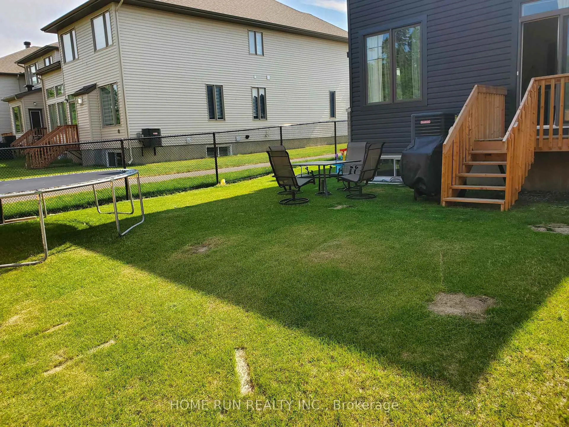 Photo 19 of 1018 Cedar Creek Drive, Ottawa, Blossom Park/Kemp Park/Findlay Creek — HOMEH