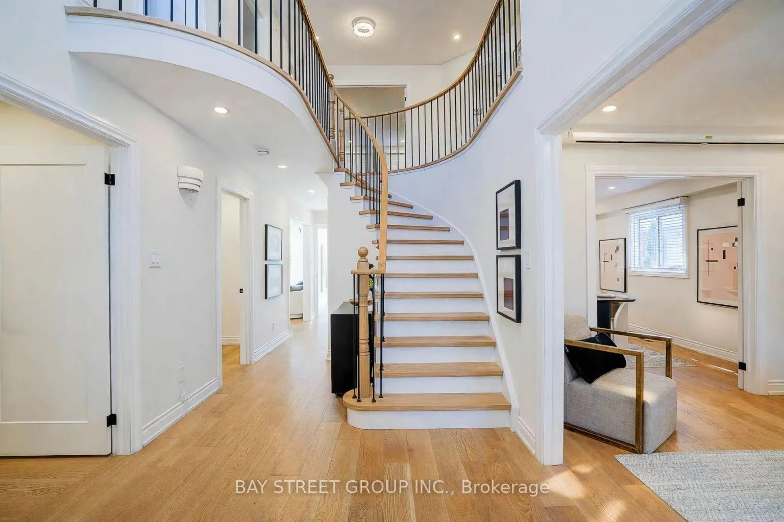Photo 4 of 78 John Stiver Crescent, Markham, Buttonville — HOMEH
