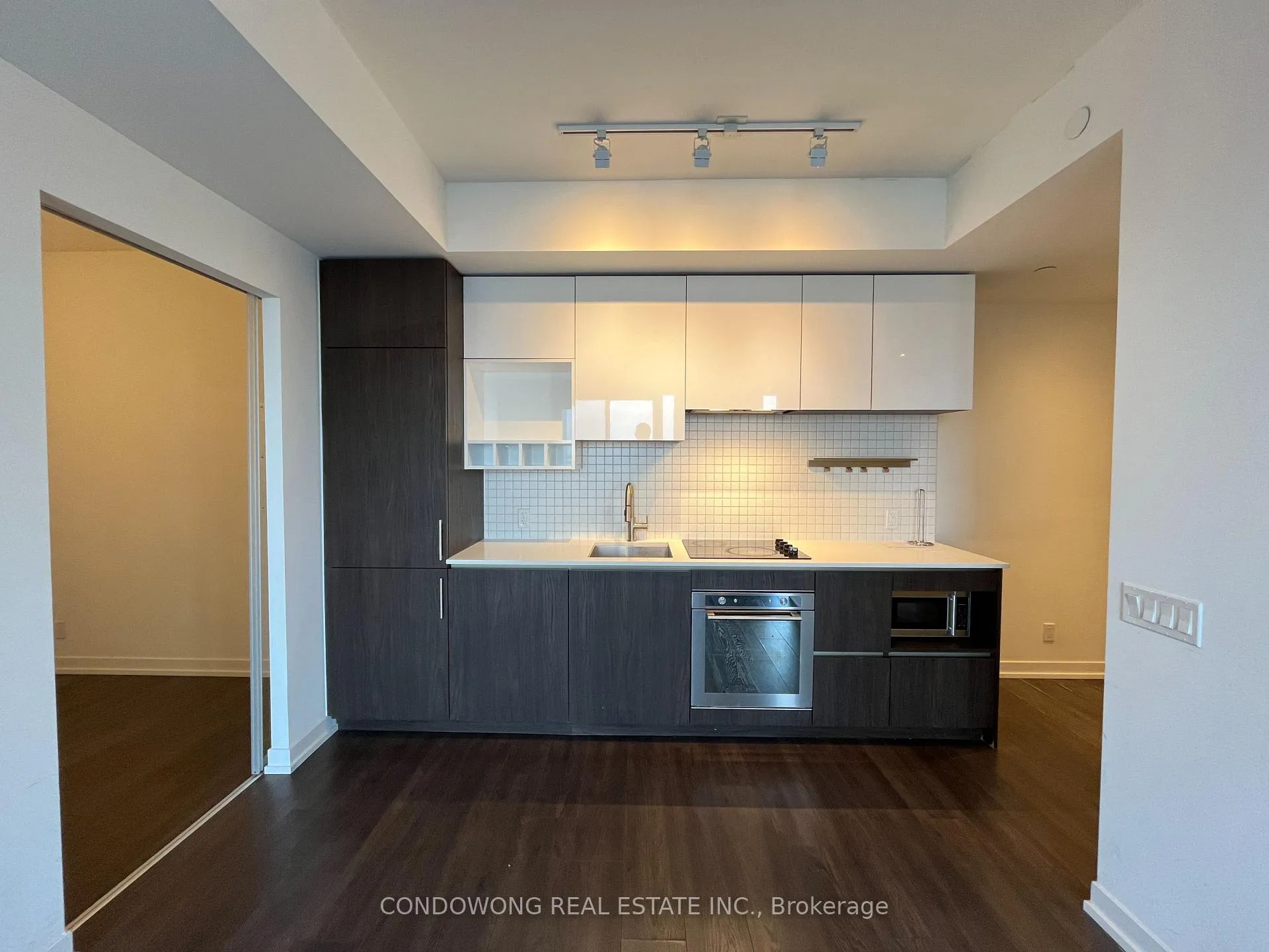 Front of Unit 507, 898 Portage Parkway